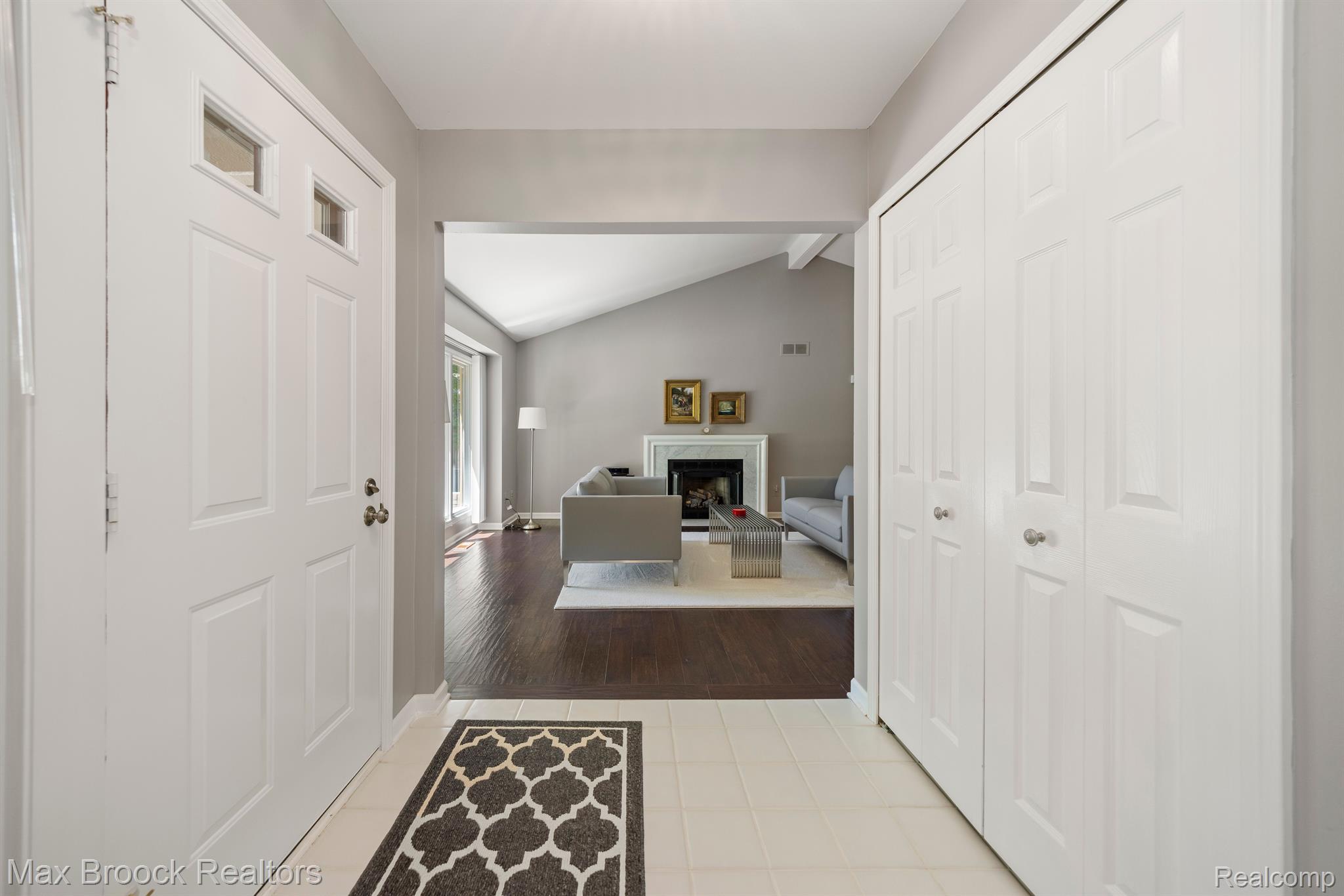 1317 Autumn Drive