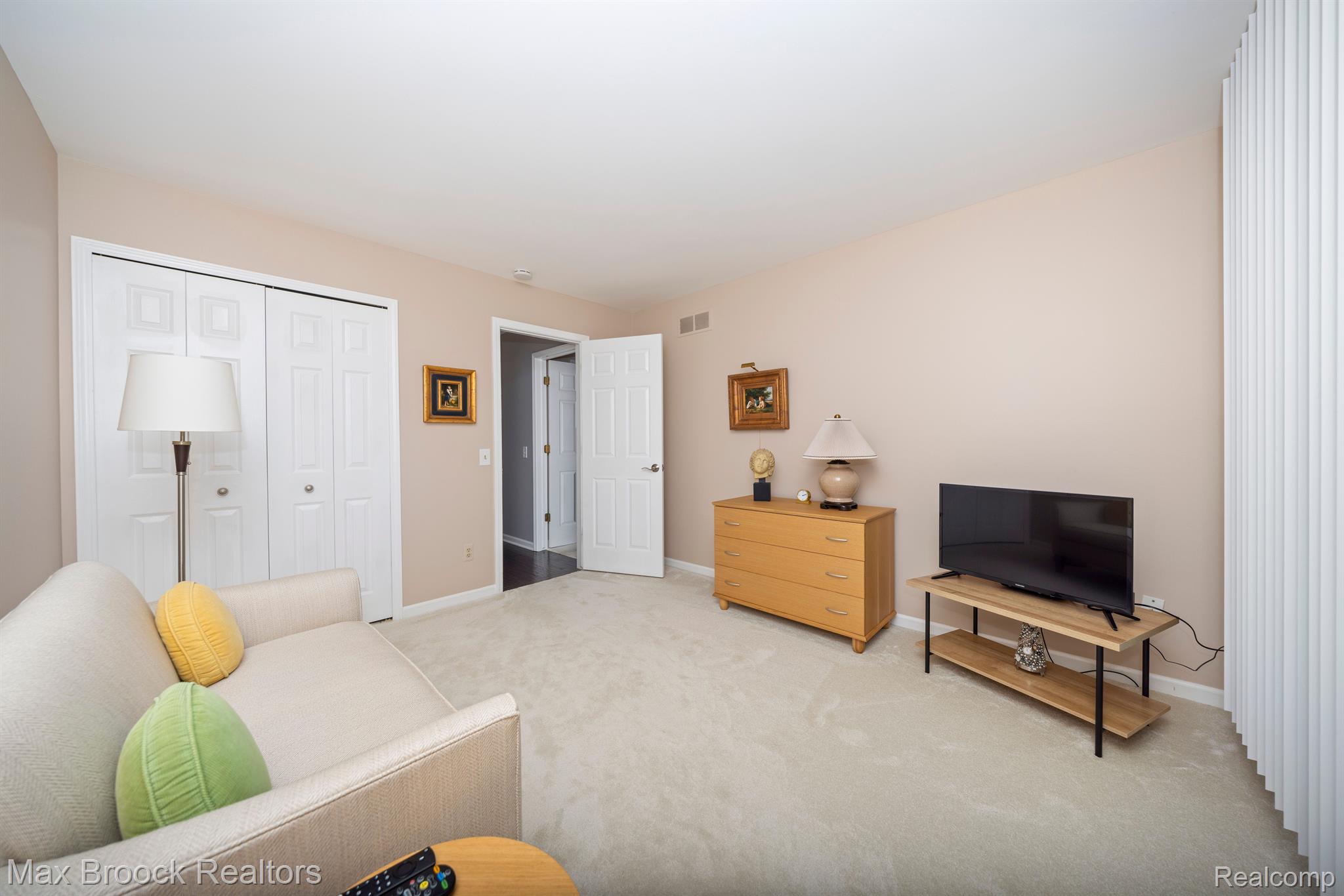 1317 Autumn Drive