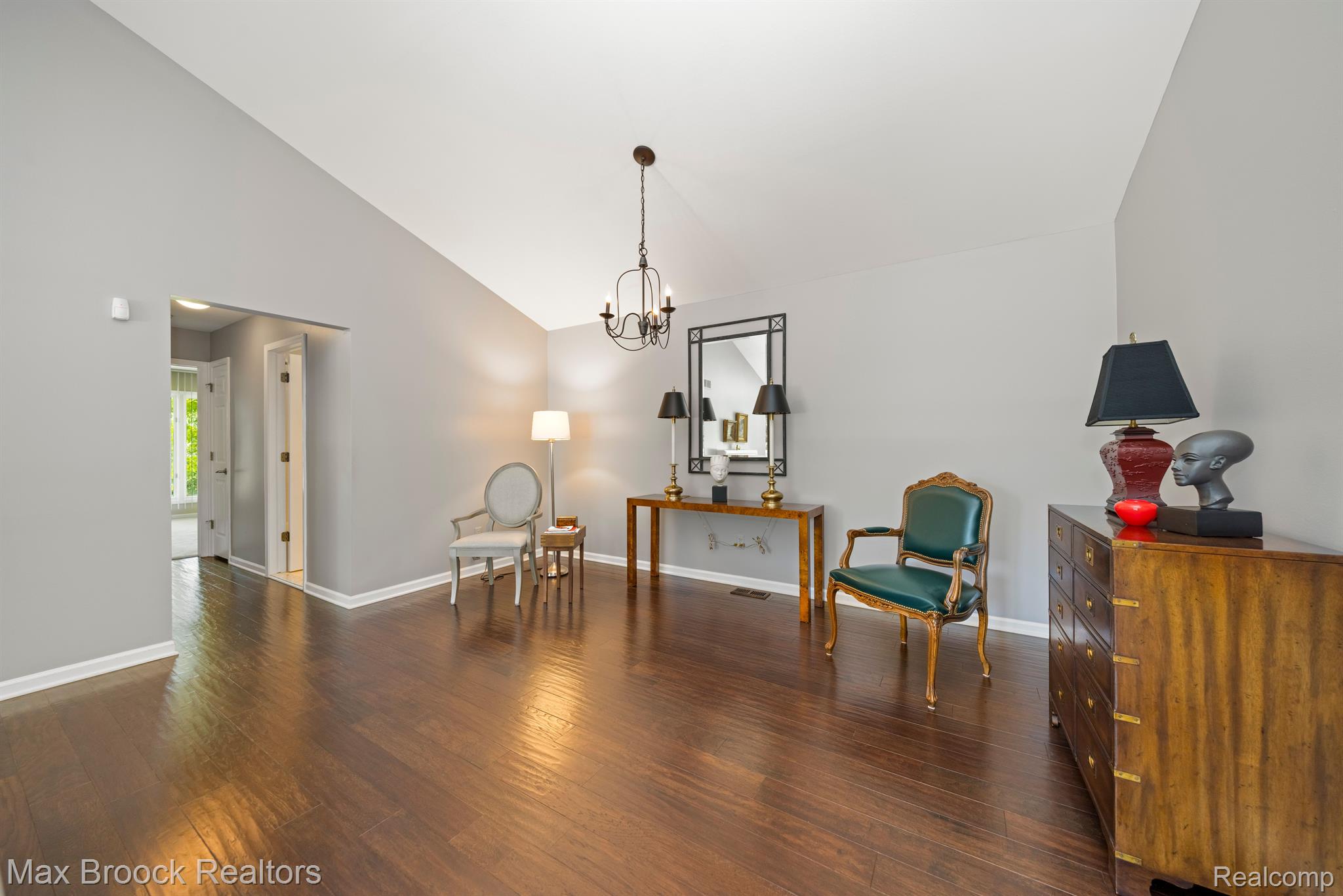 1317 Autumn Drive