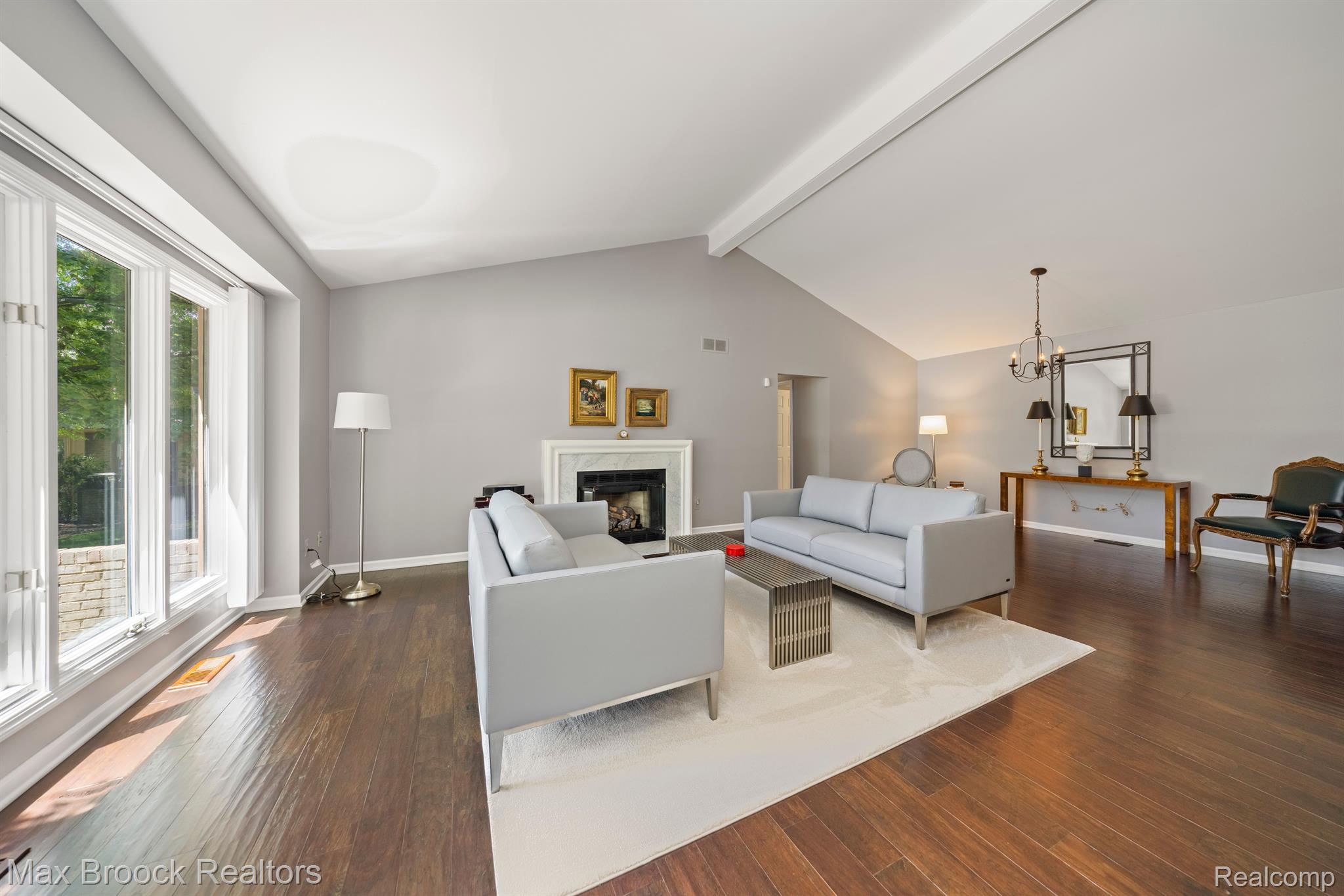 1317 Autumn Drive