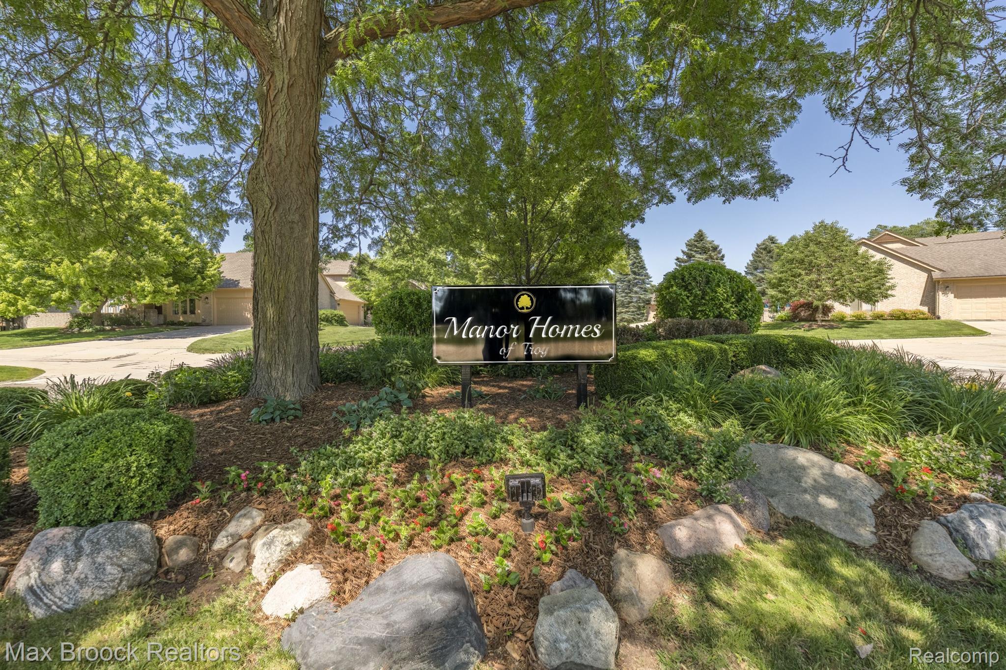 1317 Autumn Drive