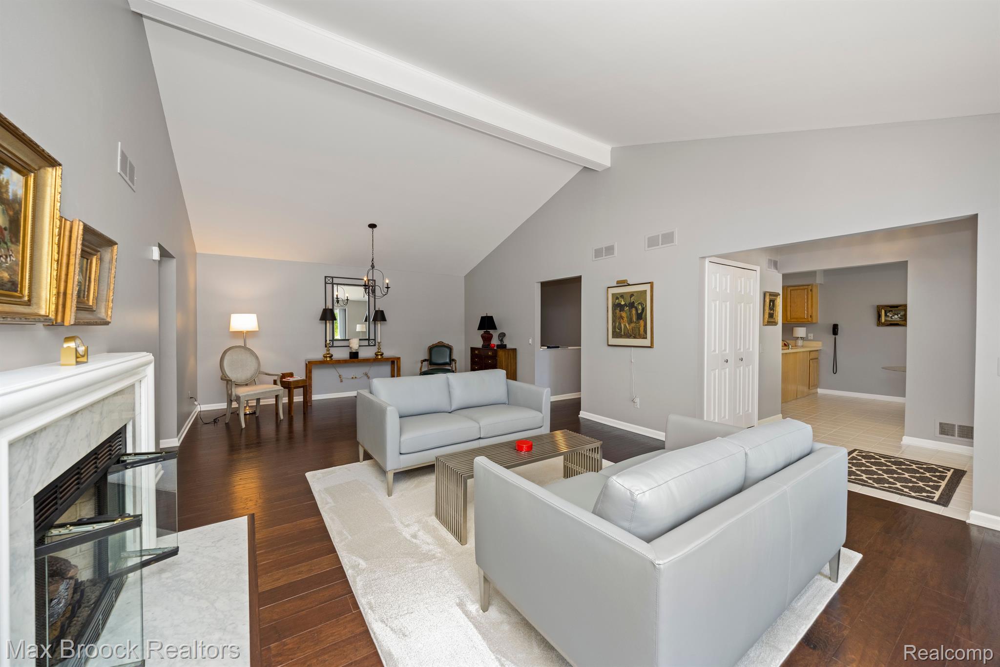 1317 Autumn Drive