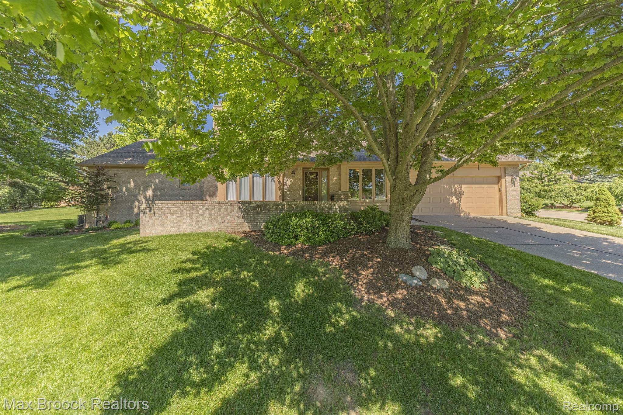1317 Autumn Drive