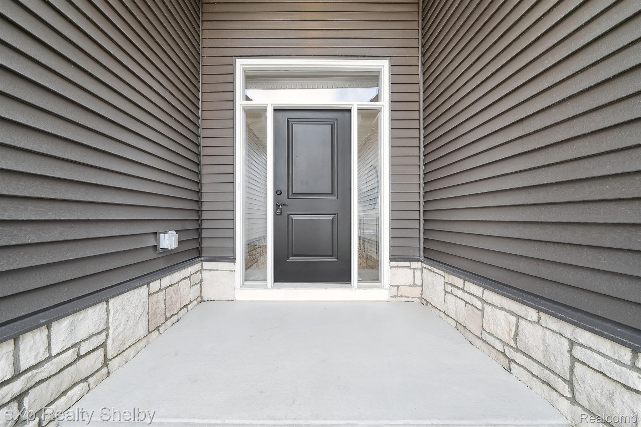 52600 WELLINGTON VALLEY Drive