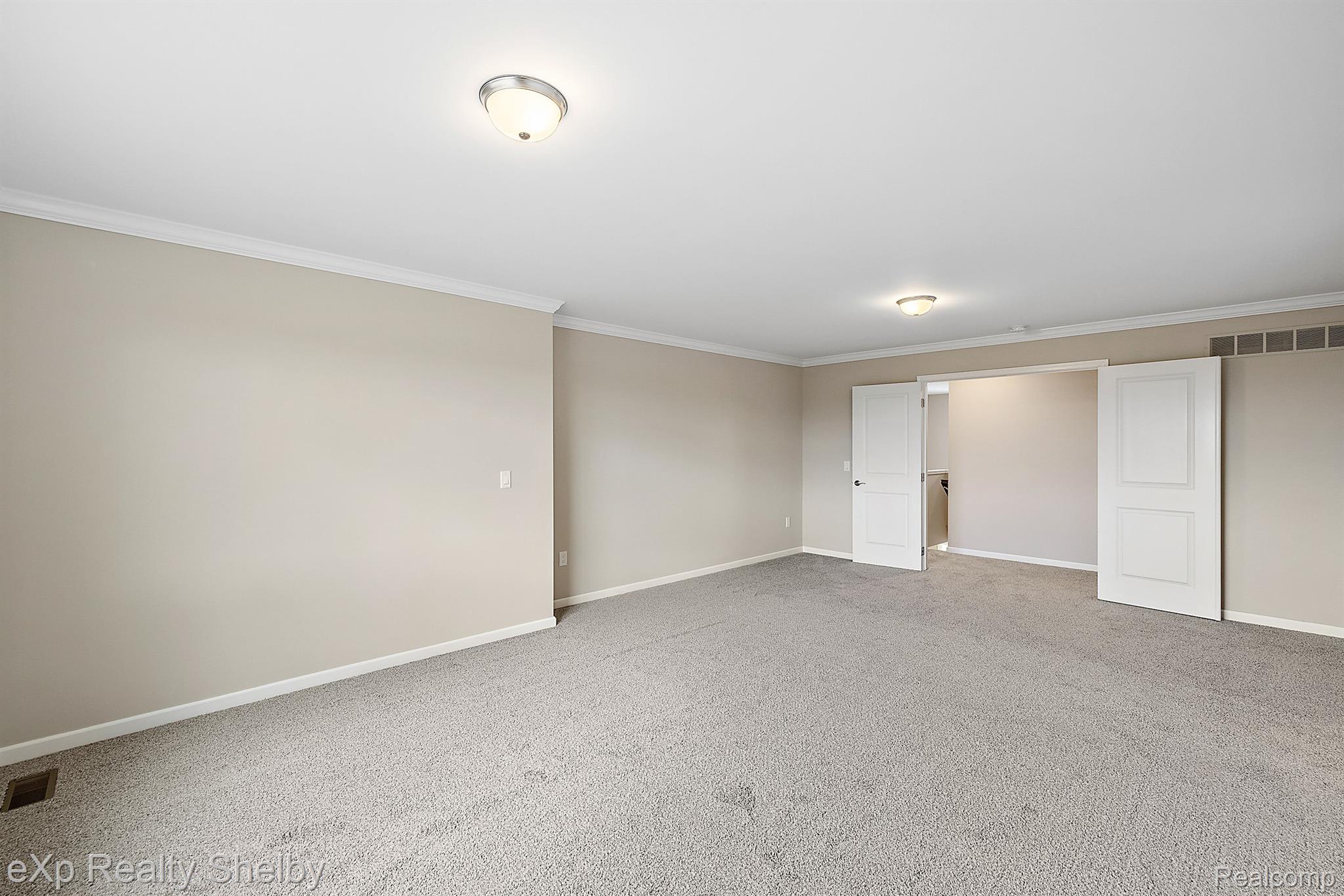 52585 WELLINGTON VALLEY Drive