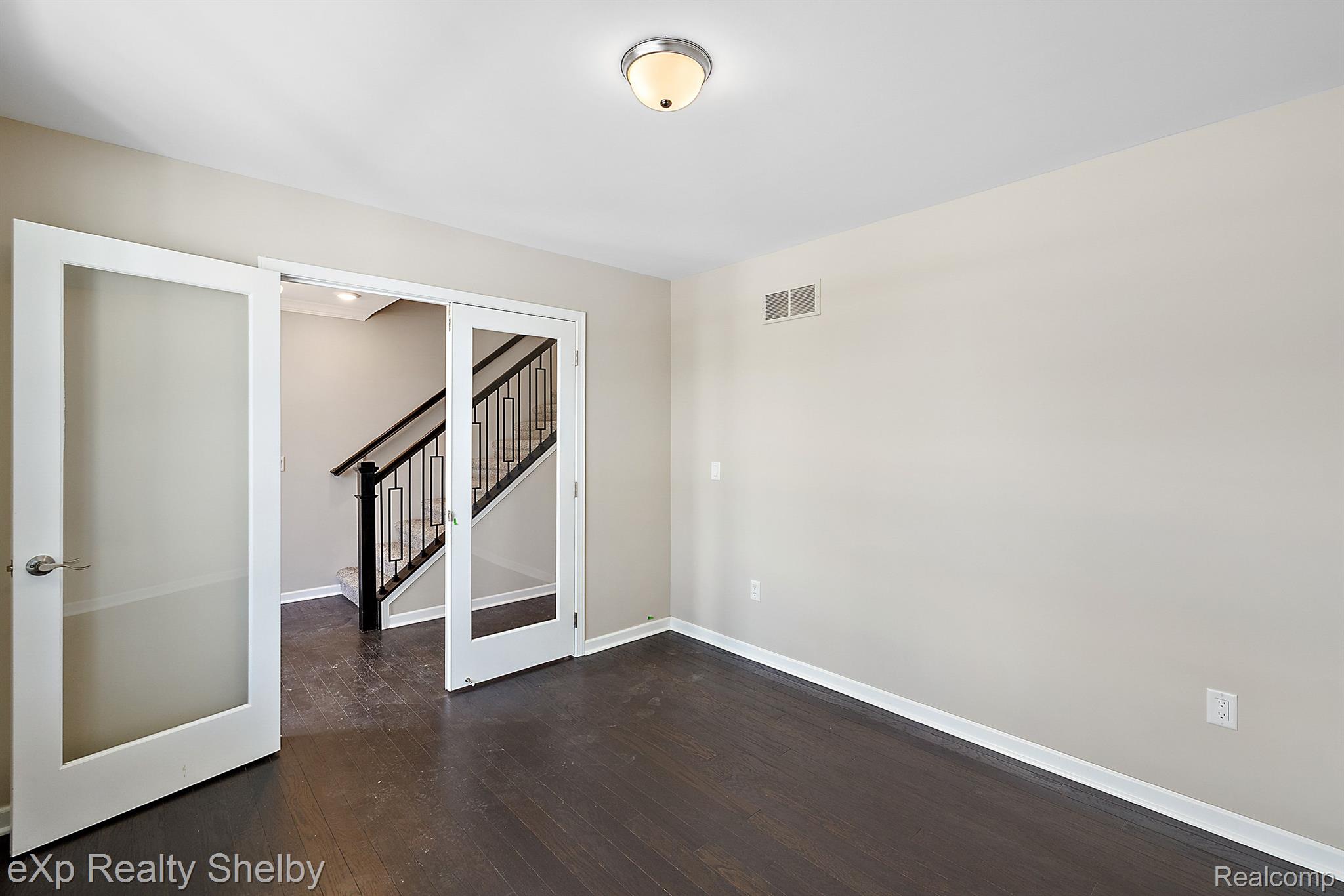 52585 WELLINGTON VALLEY Drive