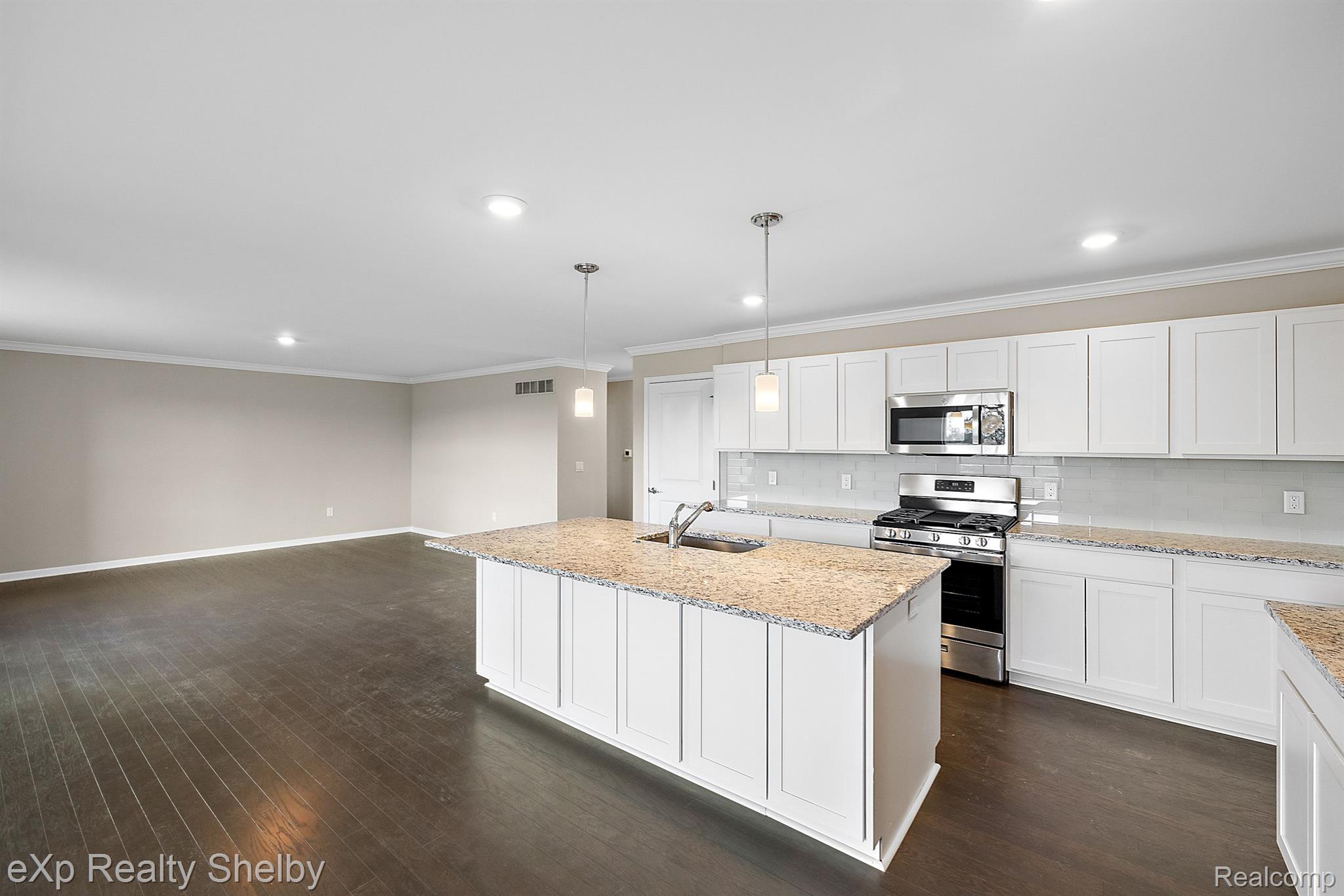 52585 WELLINGTON VALLEY Drive