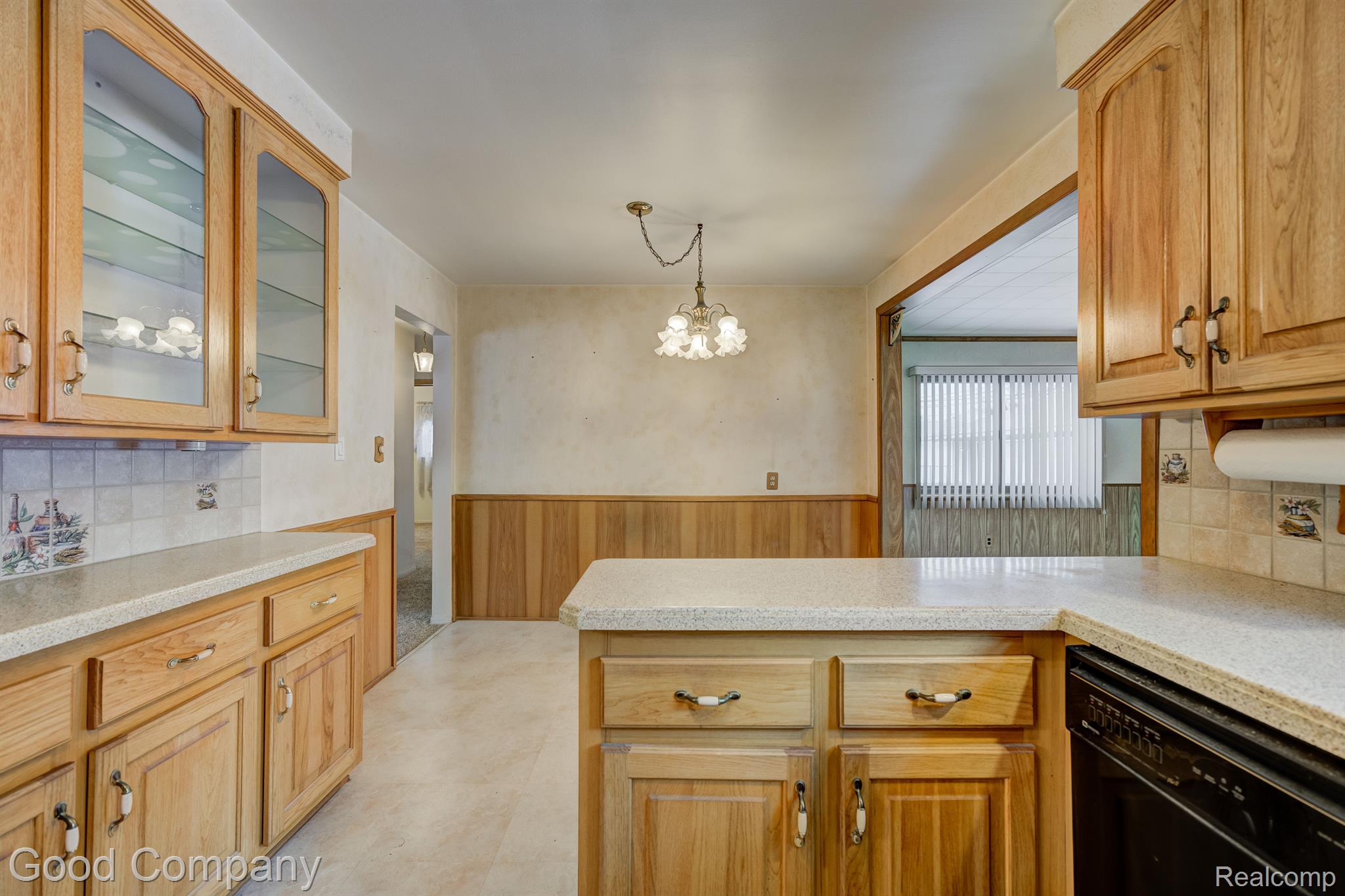 24554 WILLOWBY Avenue