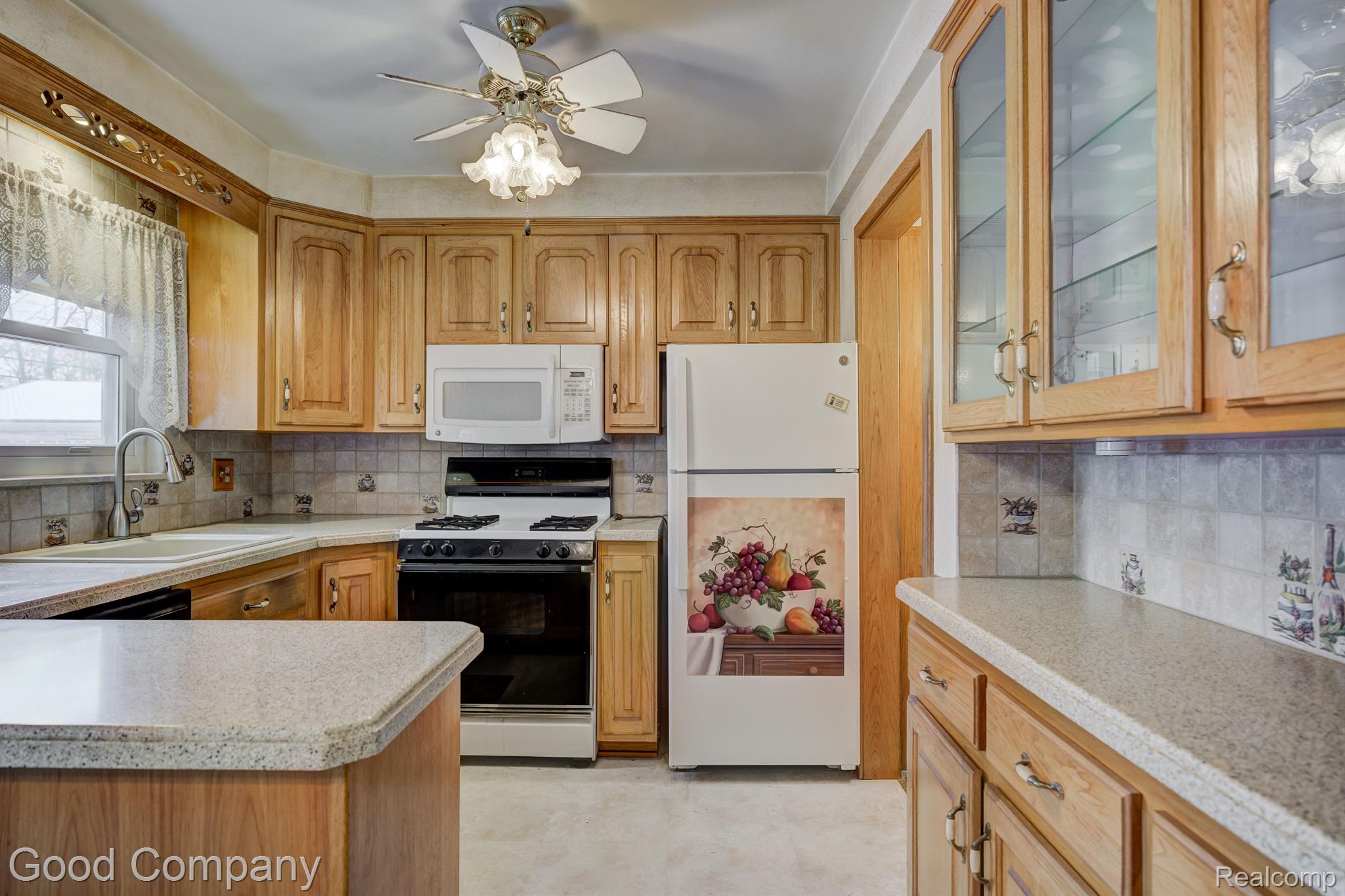 24554 WILLOWBY Avenue