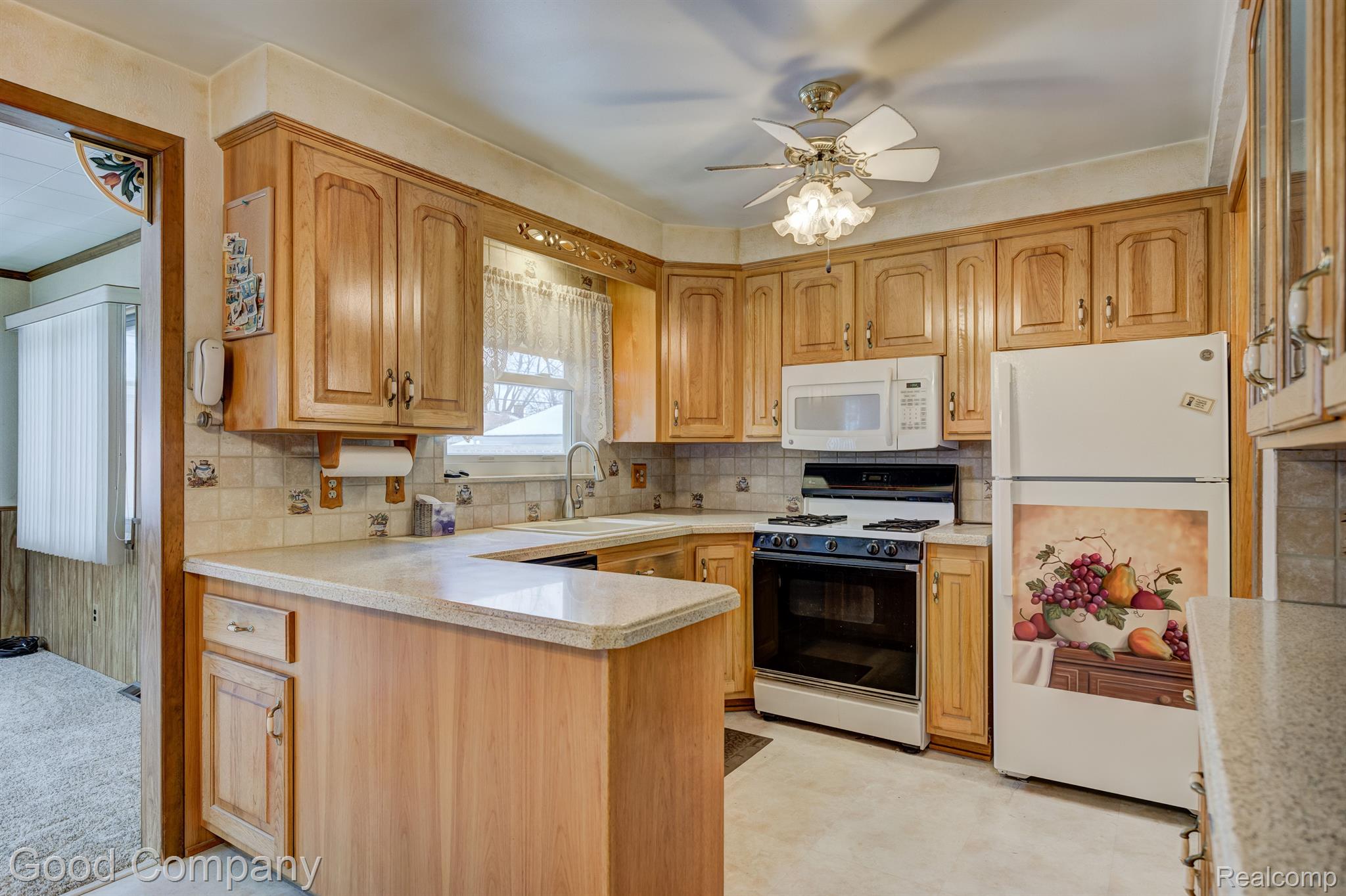 24554 WILLOWBY Avenue