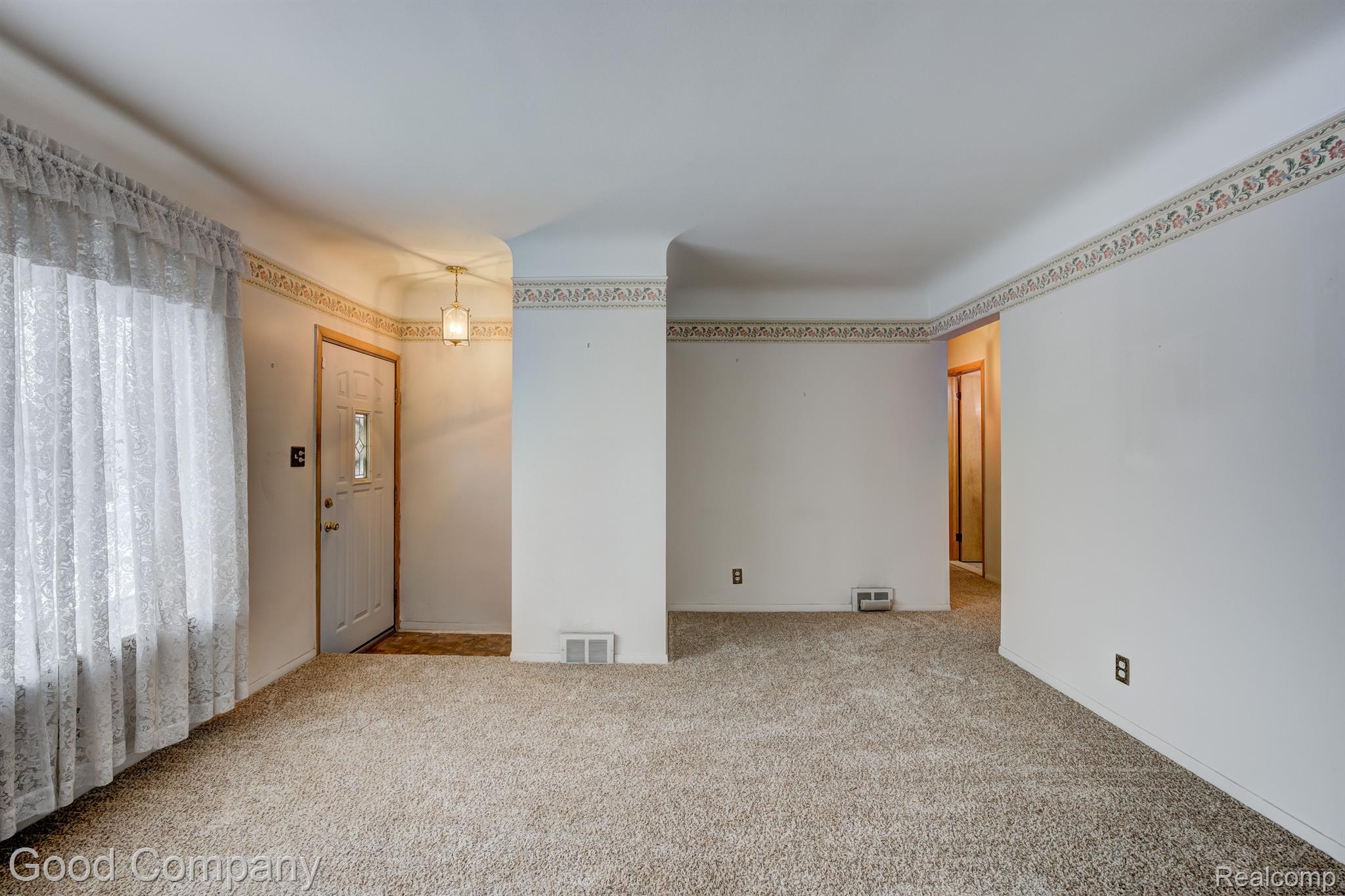 24554 WILLOWBY Avenue