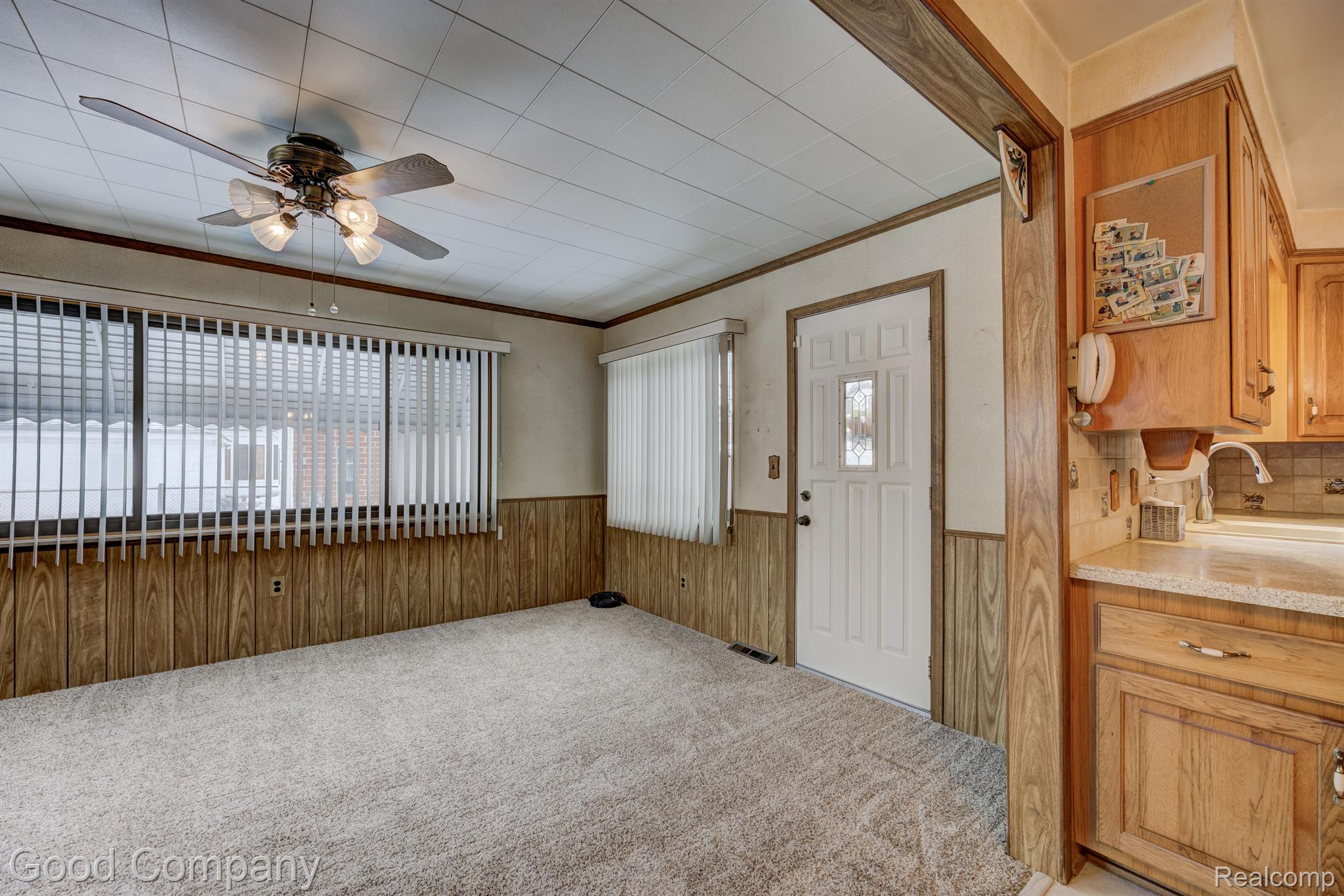 24554 WILLOWBY Avenue