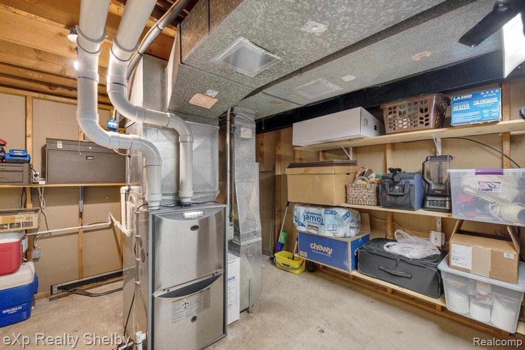 691 BARCLAY Drive