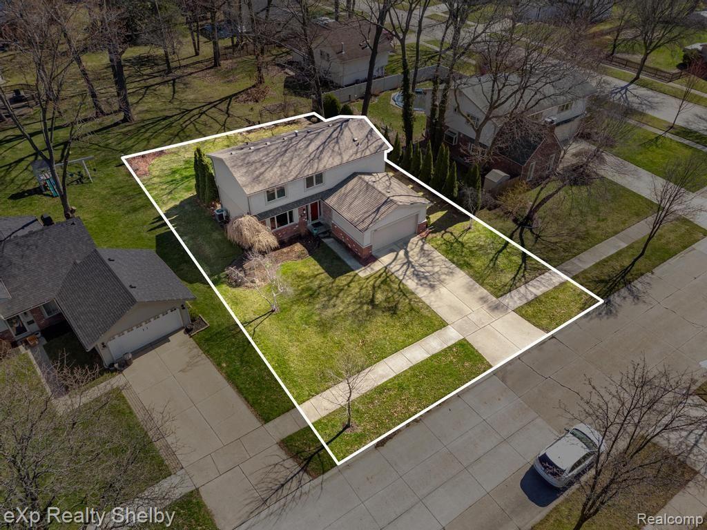 691 BARCLAY Drive