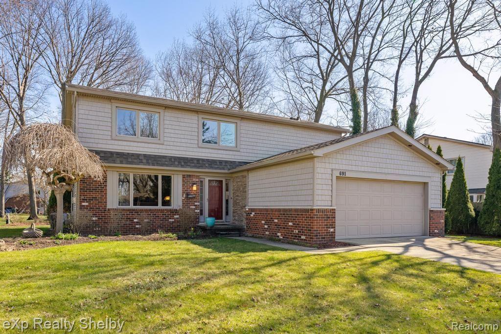 691 BARCLAY Drive