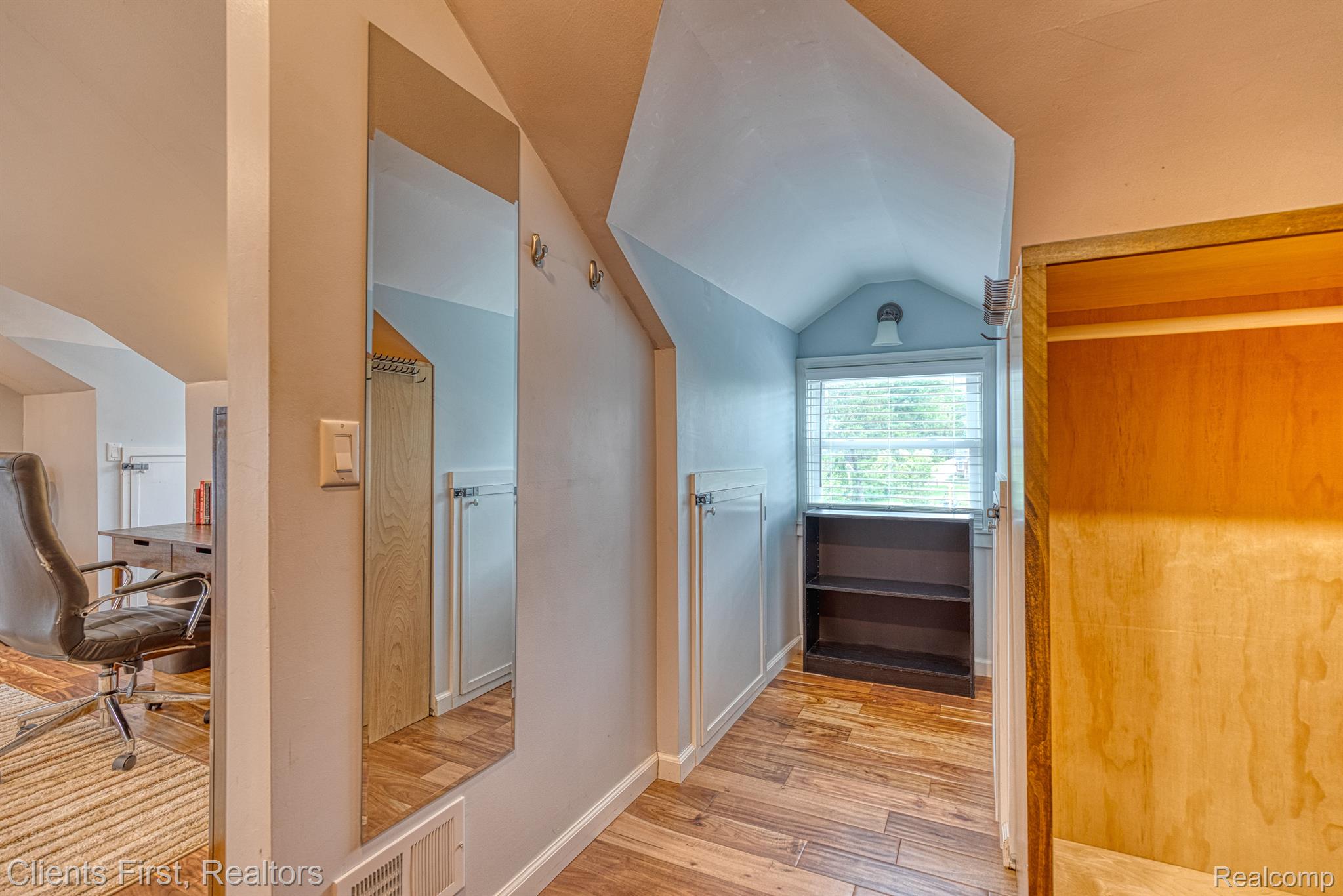 1384 CAMBRIDGE Road