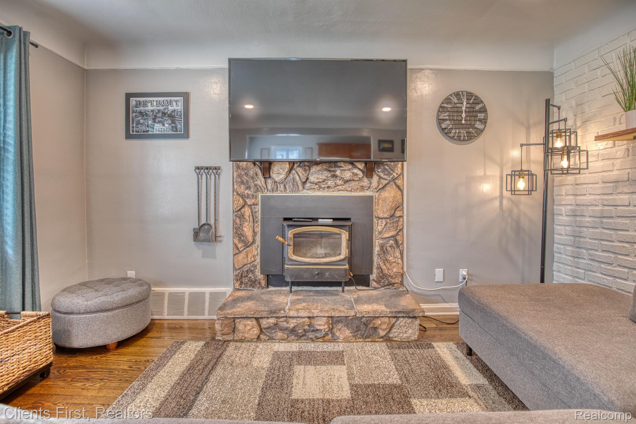 1384 CAMBRIDGE Road