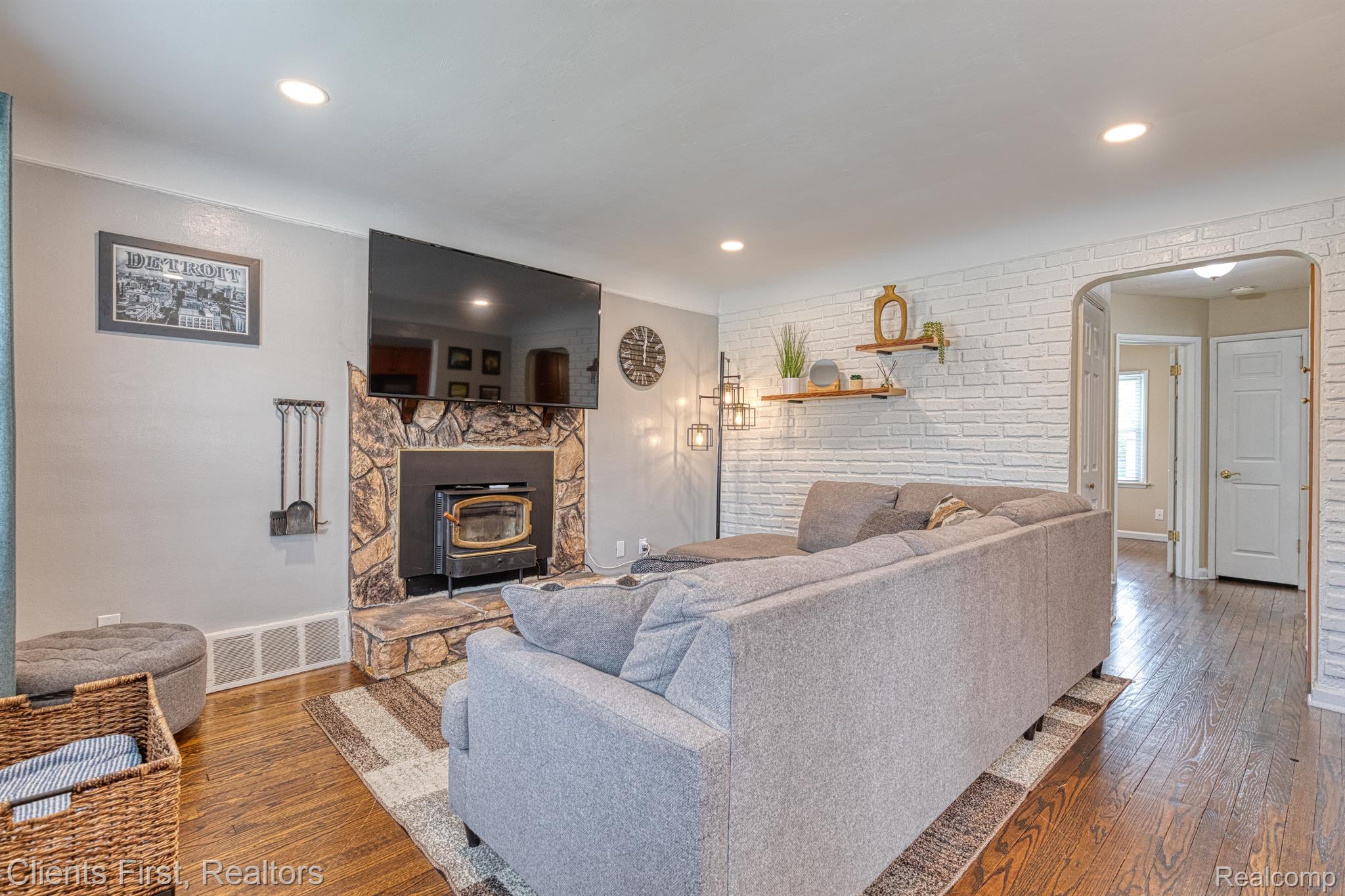 1384 CAMBRIDGE Road
