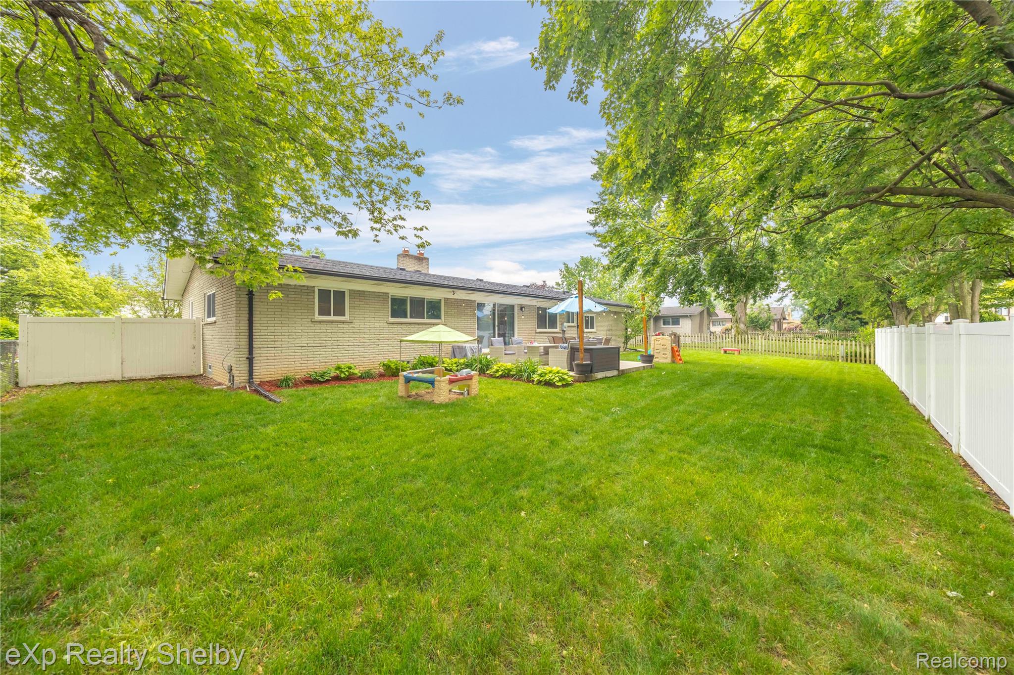 32625 Northampton Drive