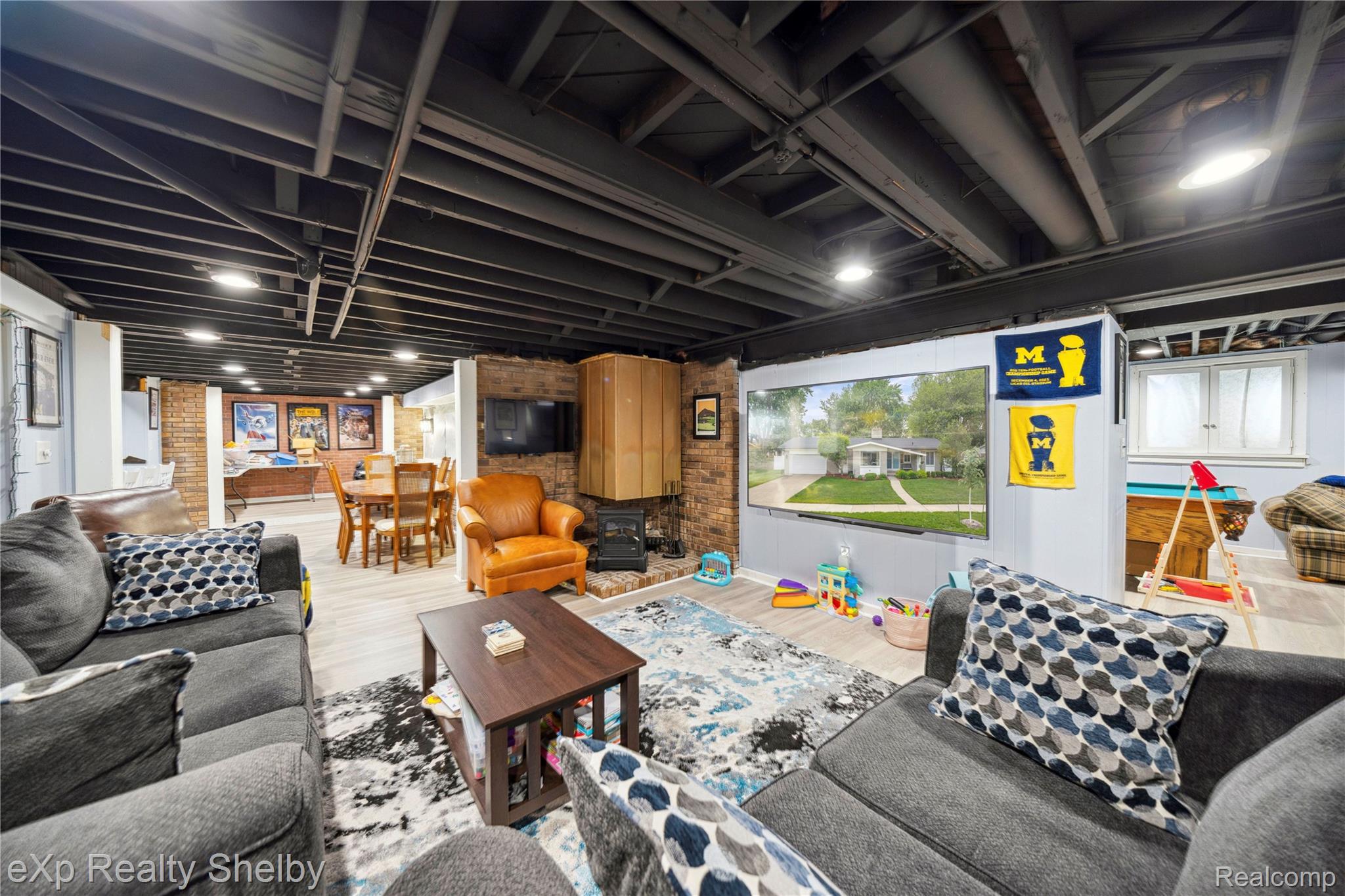 32625 Northampton Drive