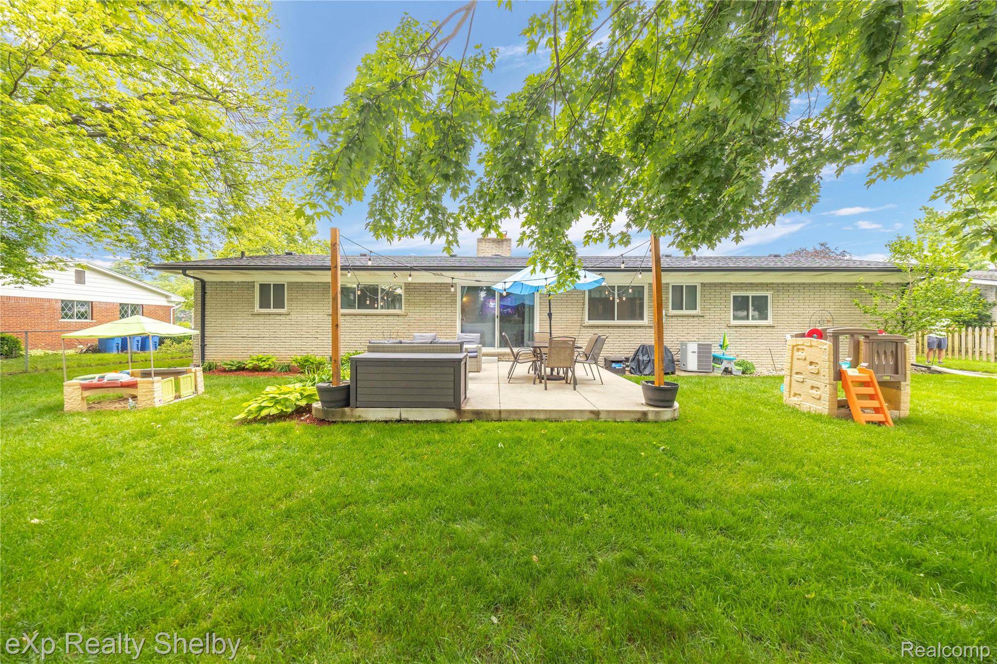 32625 Northampton Drive
