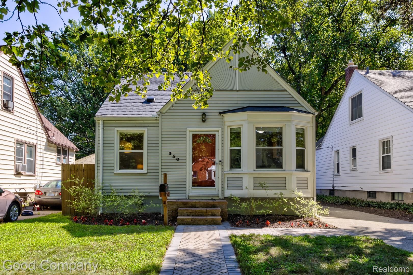 350 Laprairie Street