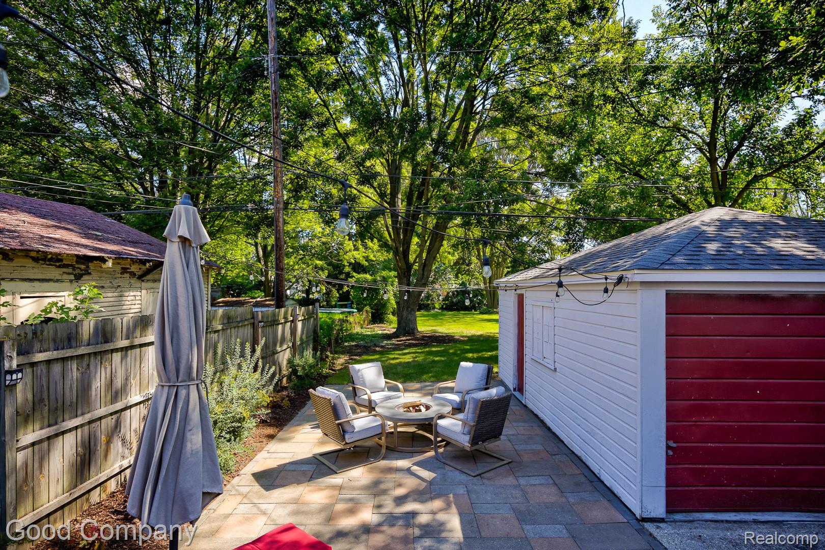 350 Laprairie Street