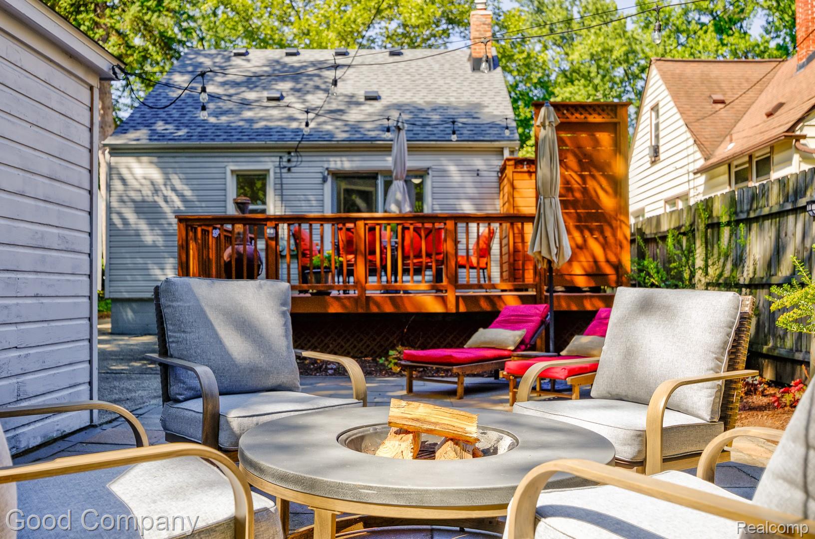 350 Laprairie Street