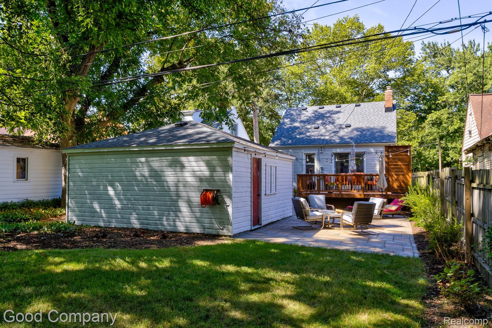 350 Laprairie Street