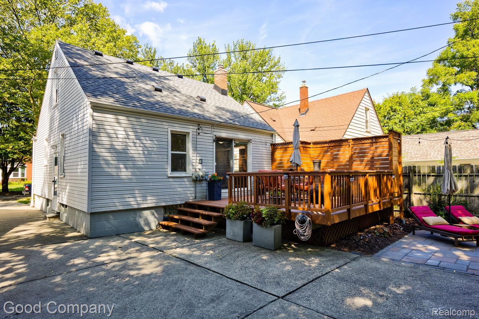 350 Laprairie Street