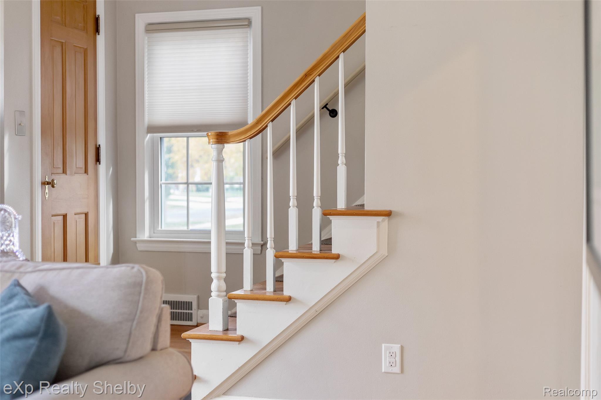 1953 Hunt Club Drive