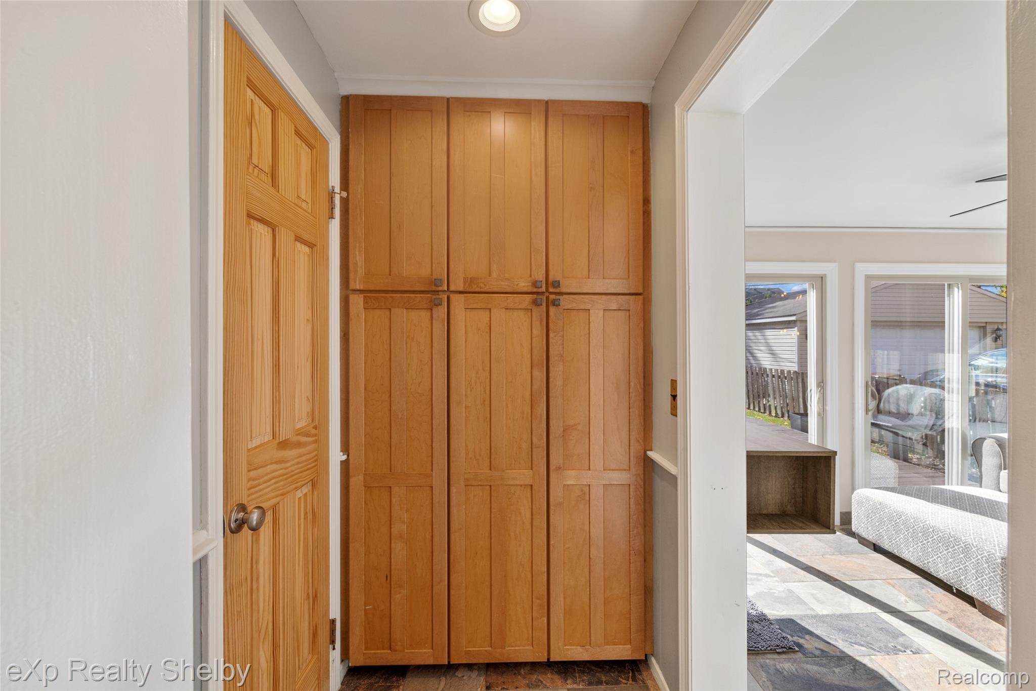 1953 Hunt Club Drive