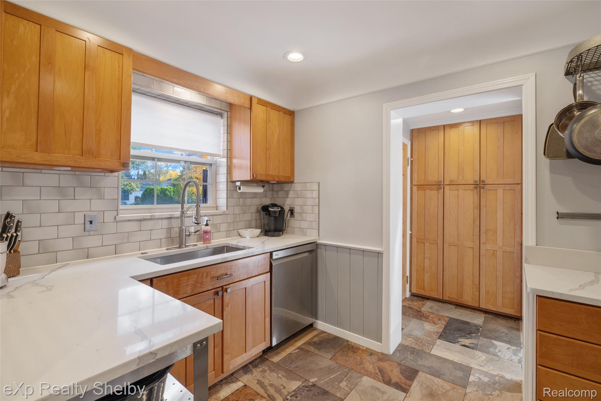 1953 Hunt Club Drive