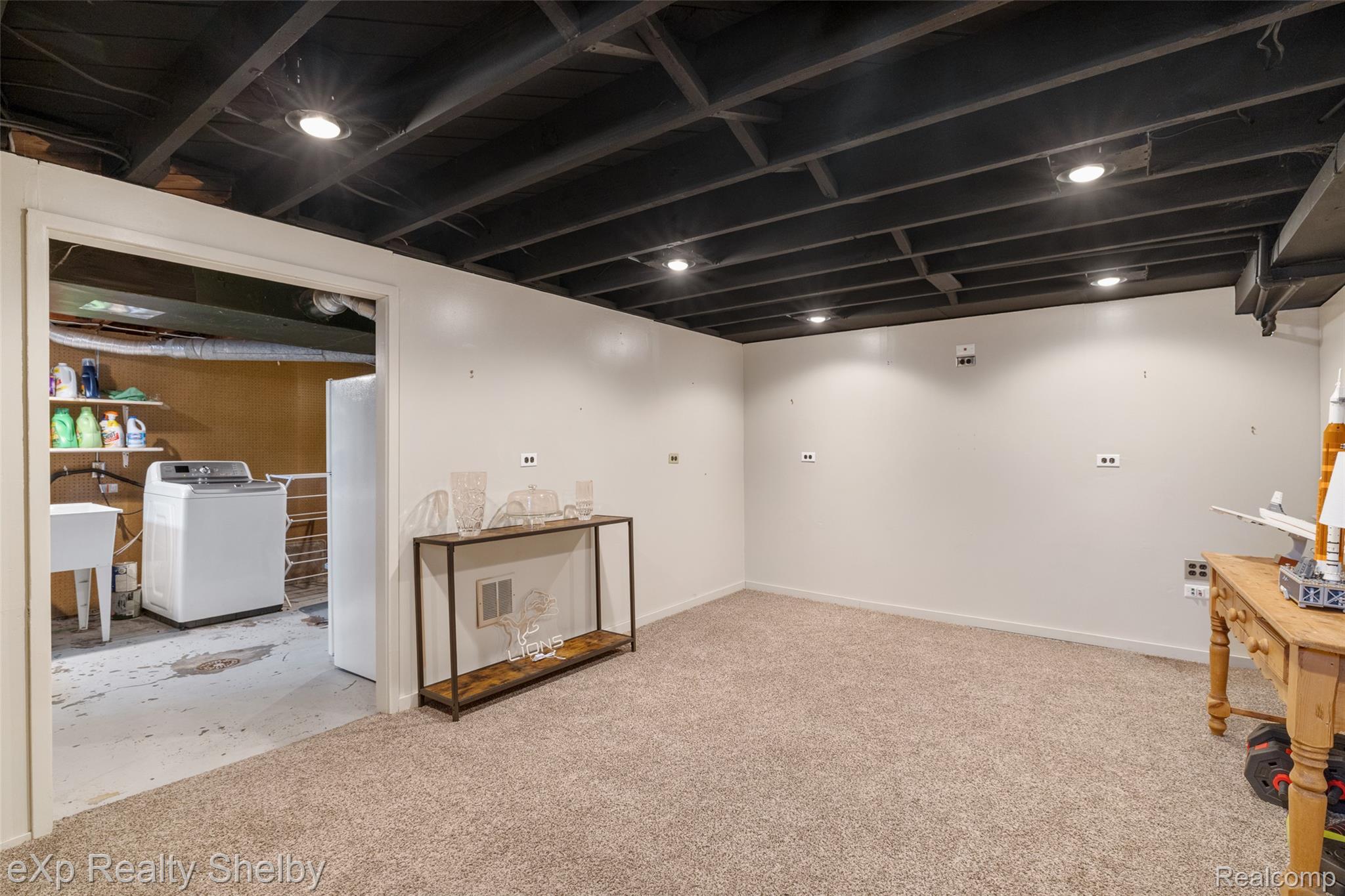 1953 Hunt Club Drive