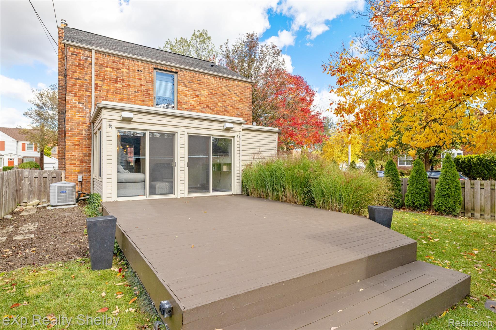 1953 Hunt Club Drive