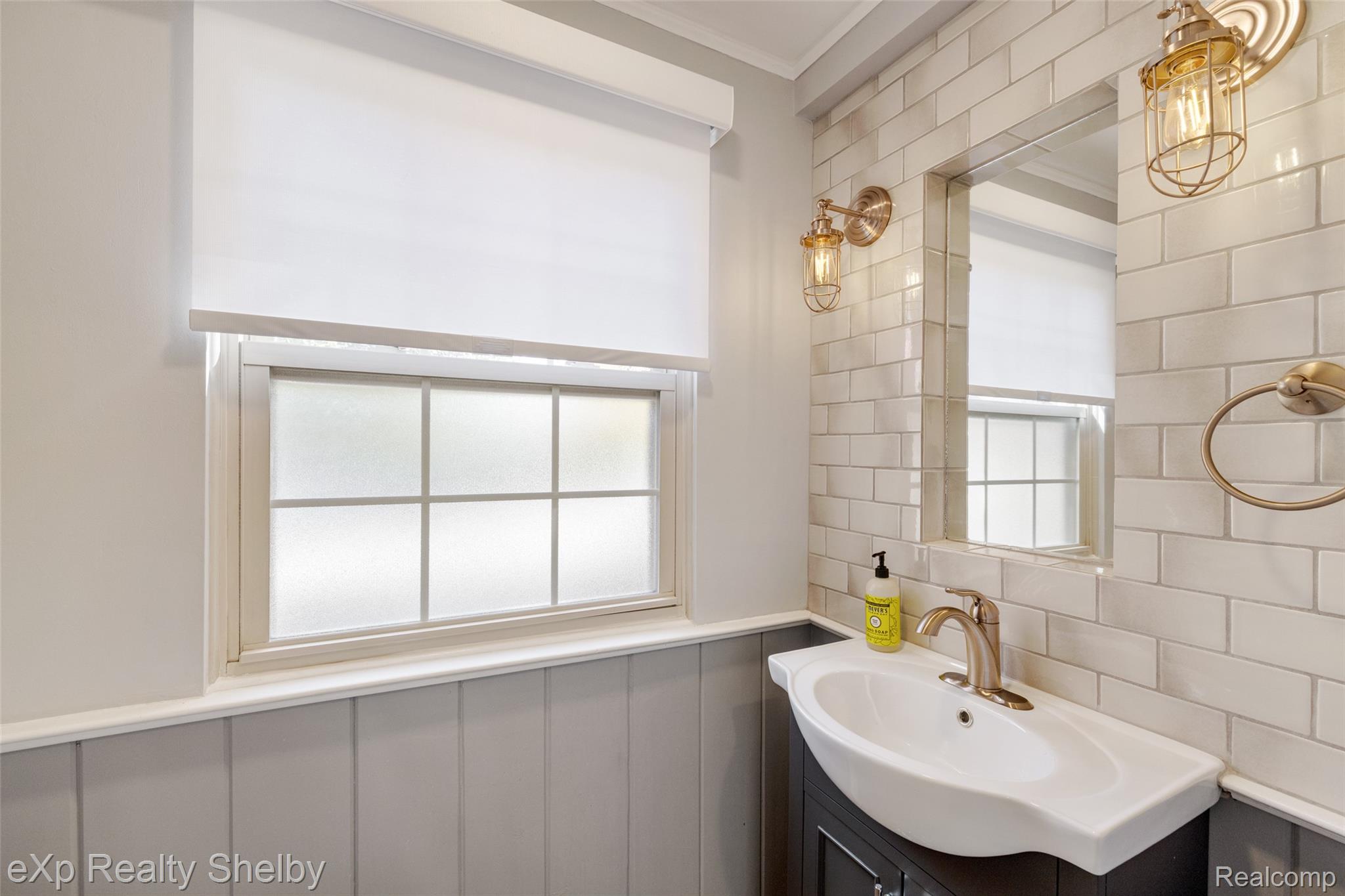 1953 Hunt Club Drive