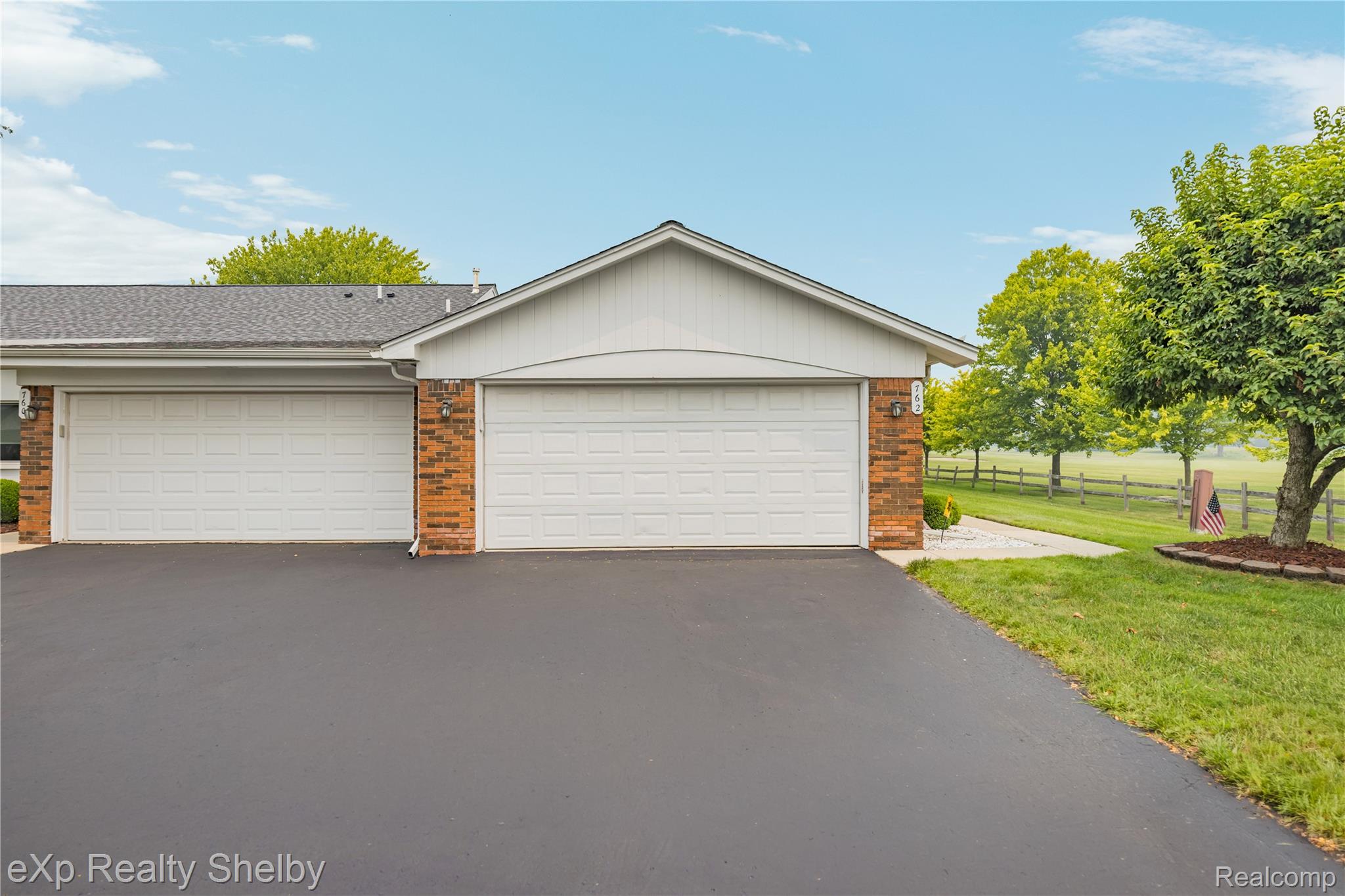 762 Country Club Drive Unit: 60