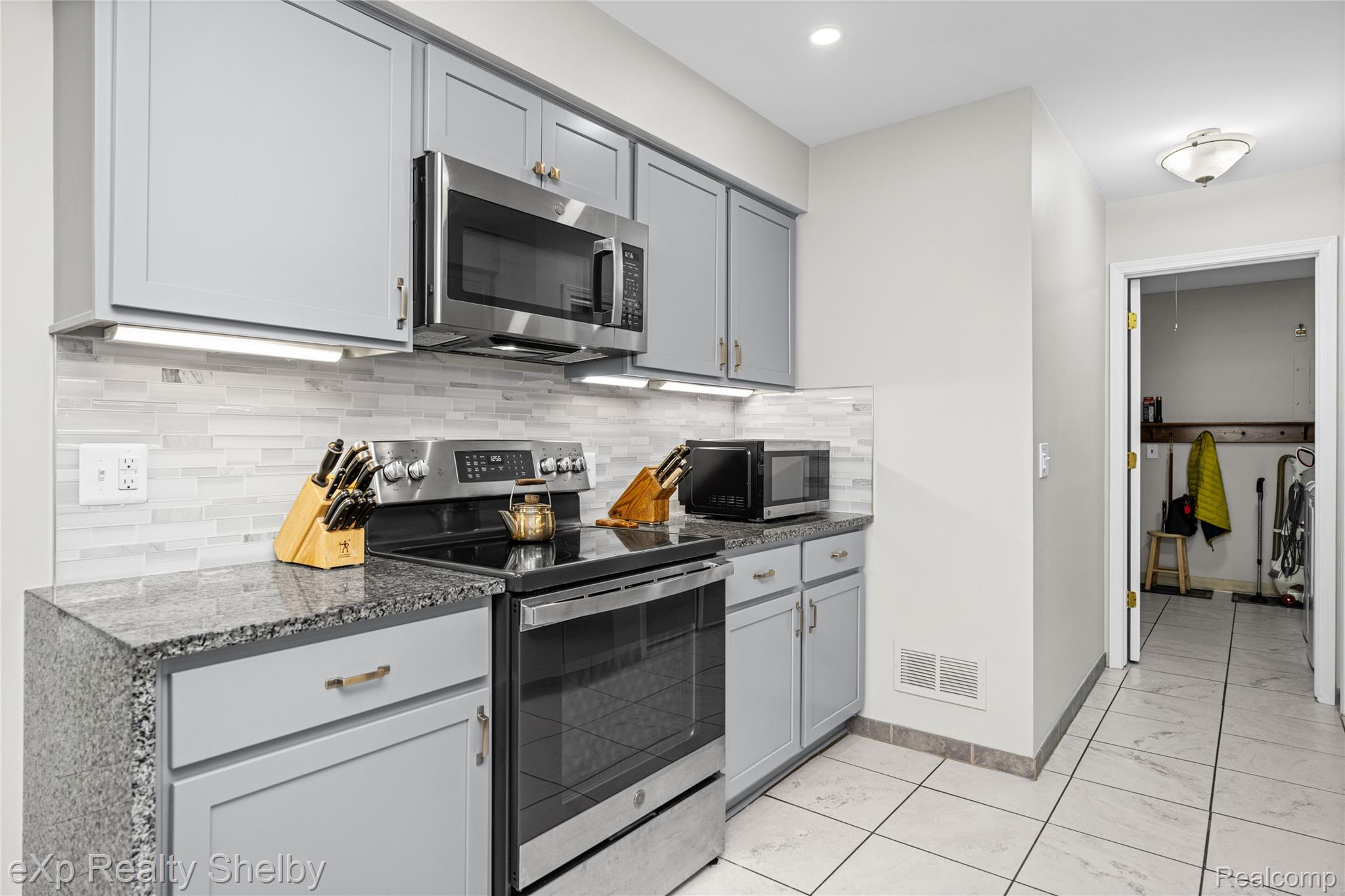 762 Country Club Drive Unit: 60