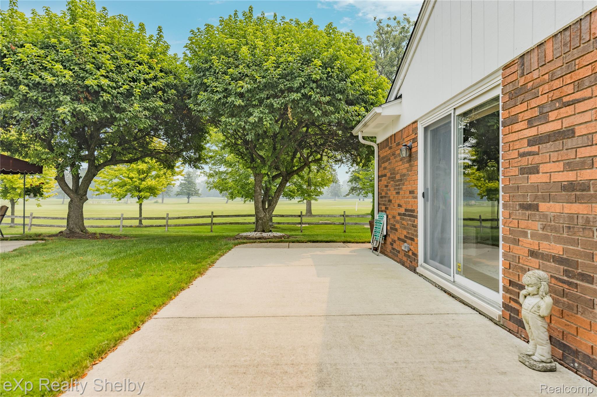 762 Country Club Drive Unit: 60