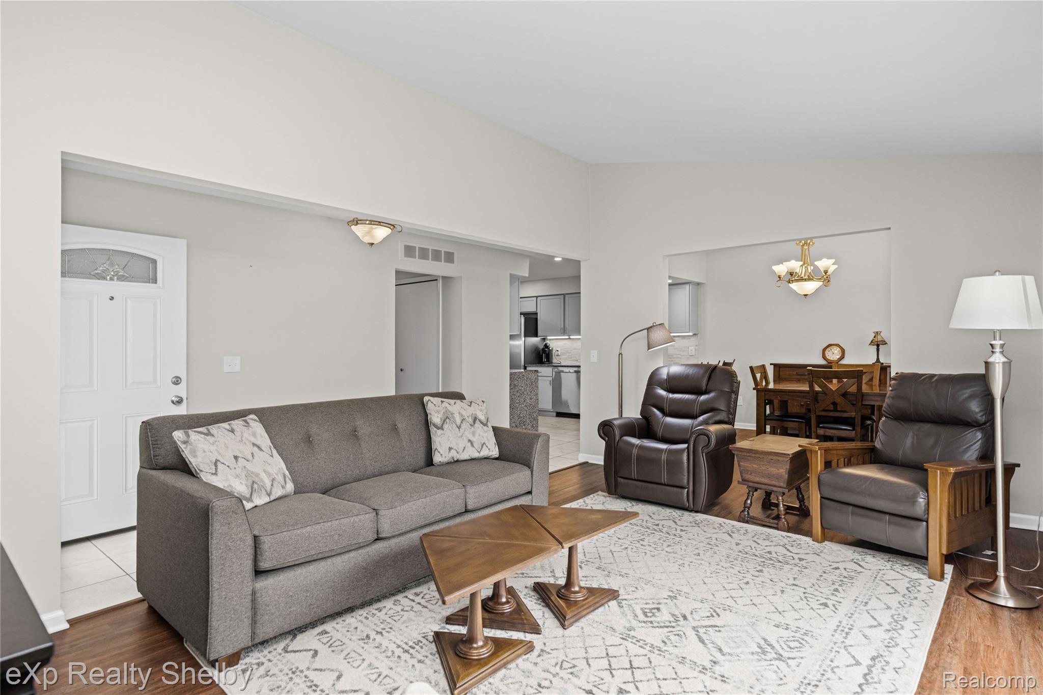 762 Country Club Drive Unit: 60