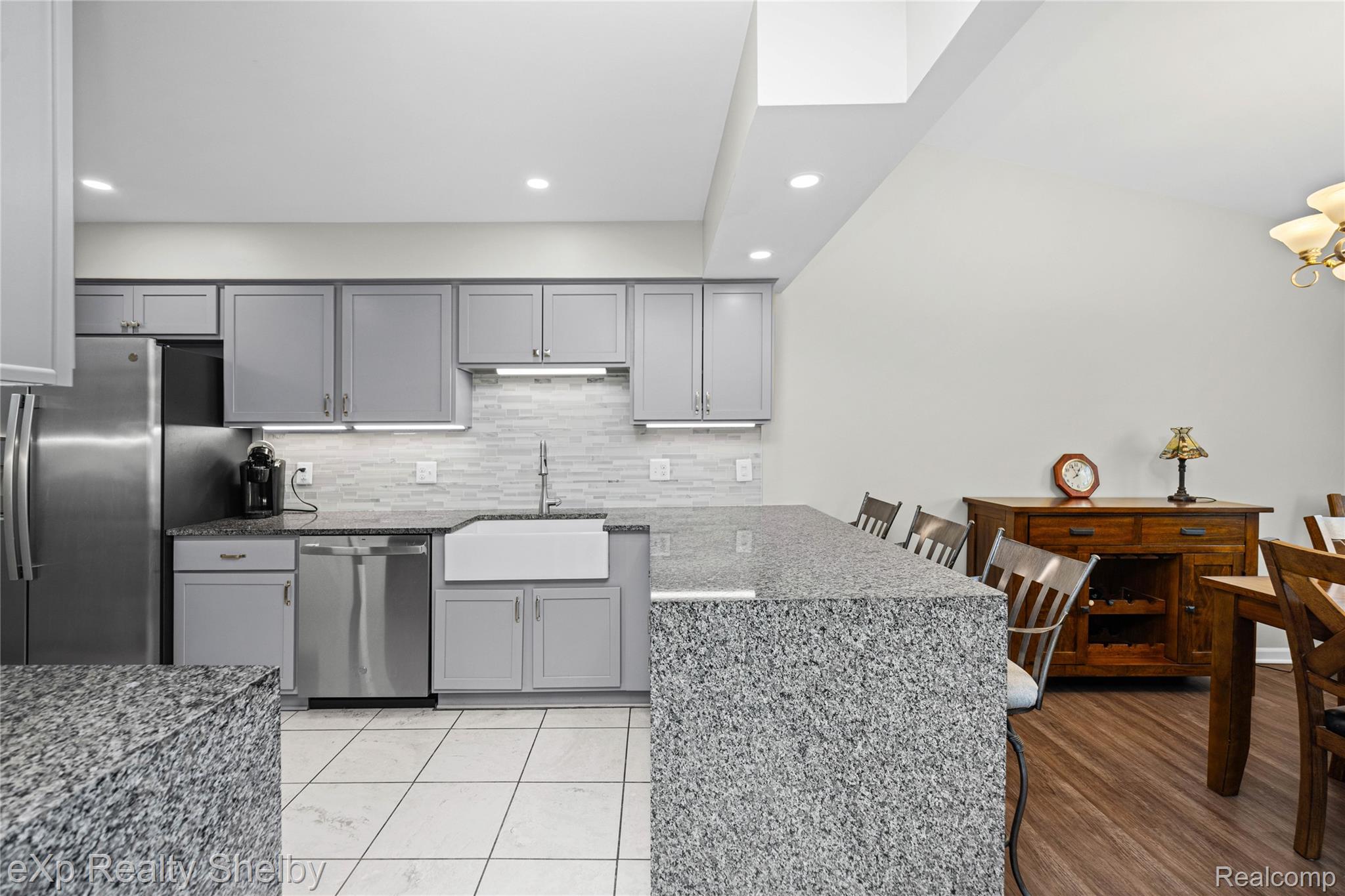 762 Country Club Drive Unit: 60