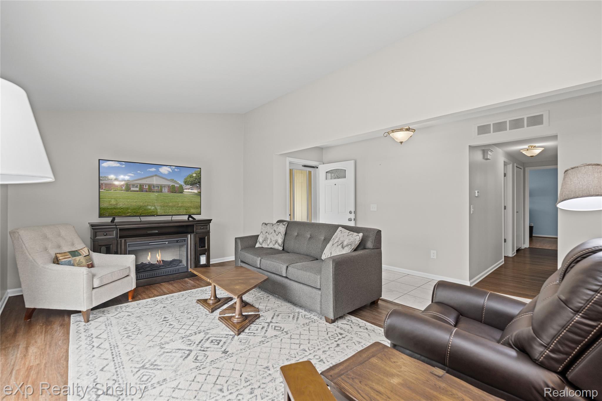 762 Country Club Drive Unit: 60