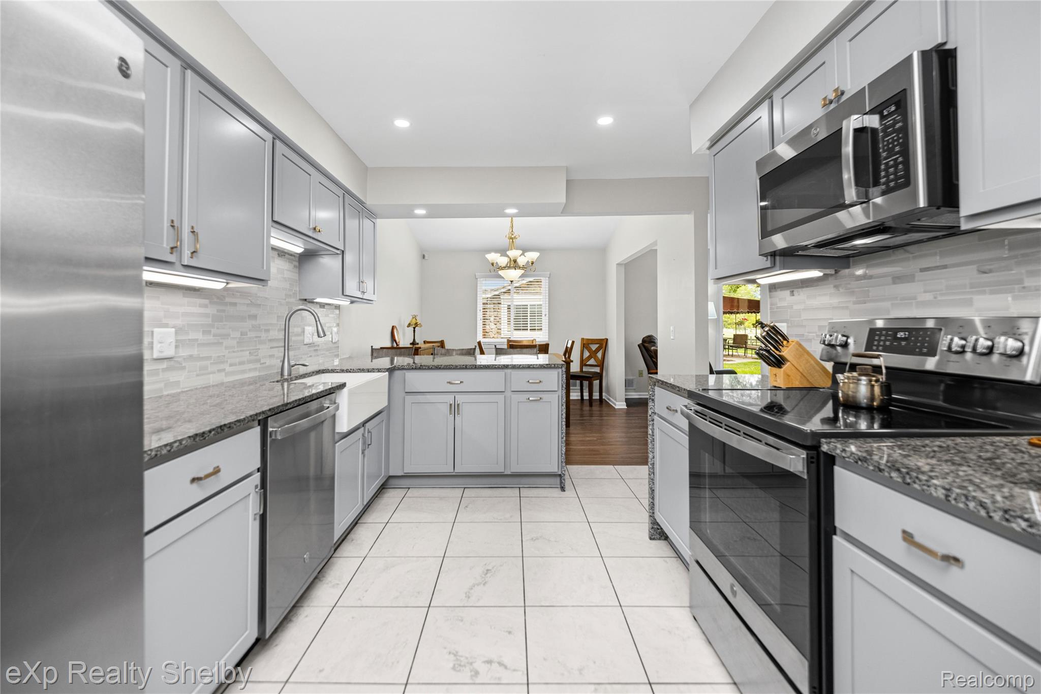 762 Country Club Drive Unit: 60
