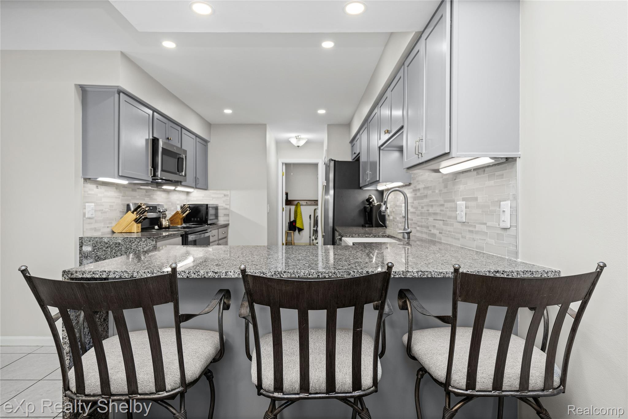 762 Country Club Drive Unit: 60
