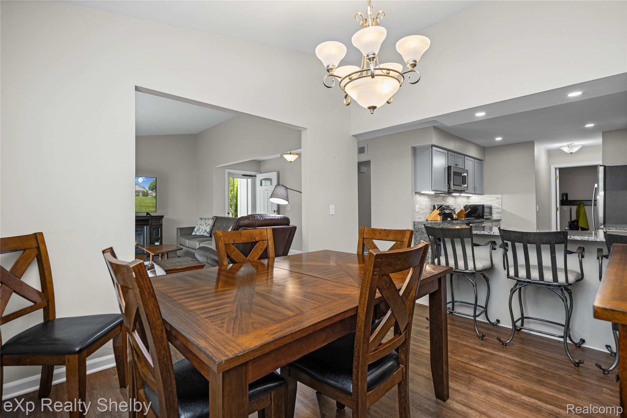 762 Country Club Drive Unit: 60