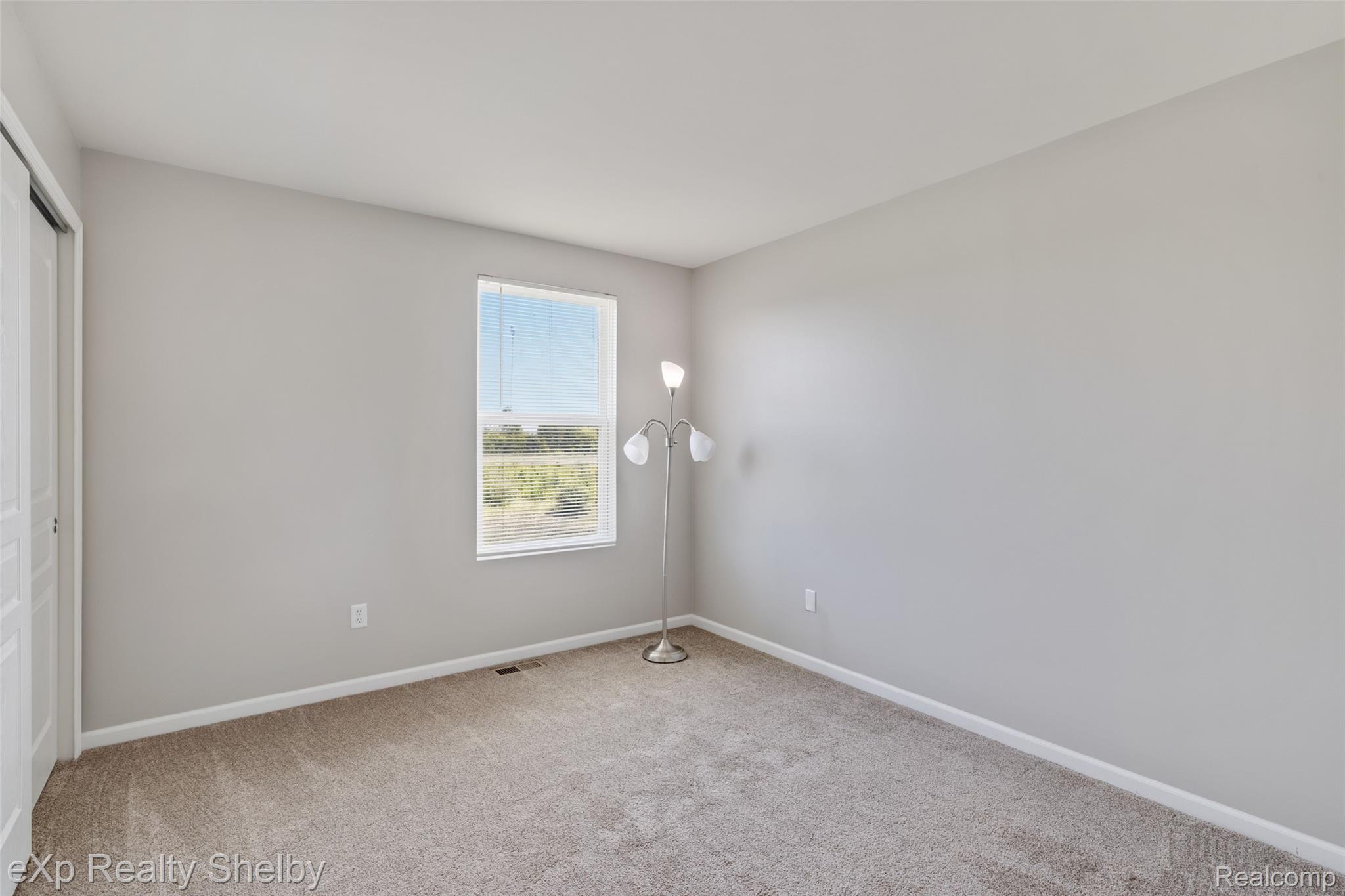 56626 Leeds Lane