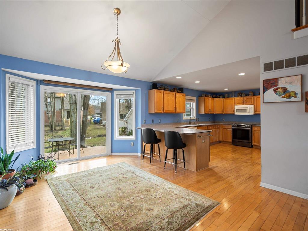 54638 Beacon Cove
