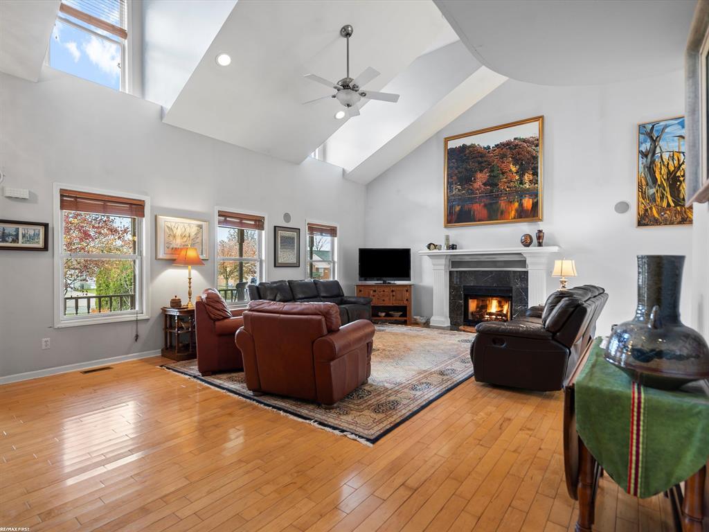 54638 Beacon Cove