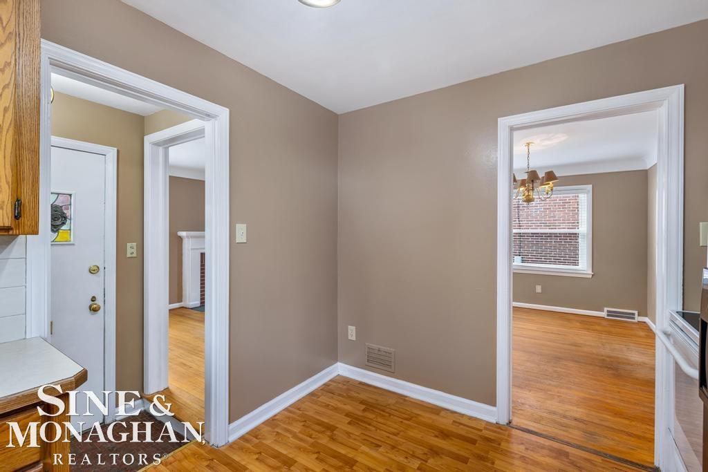 2040 Lochmoor Boulevard