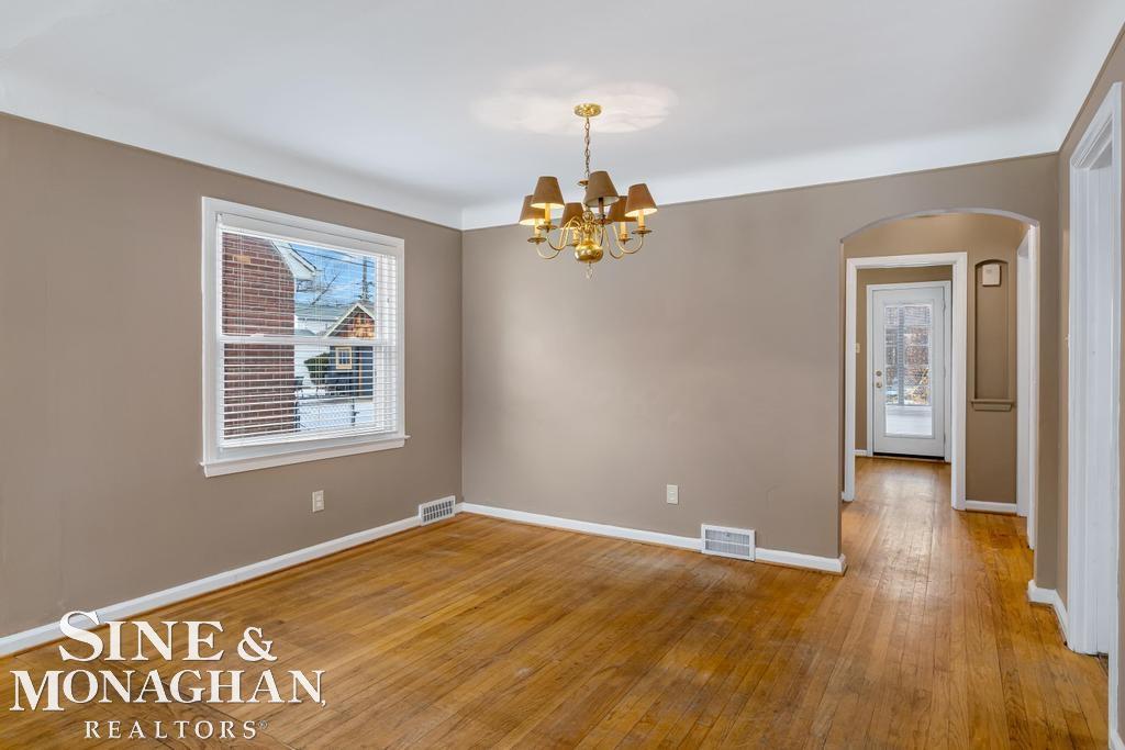 2040 Lochmoor Boulevard